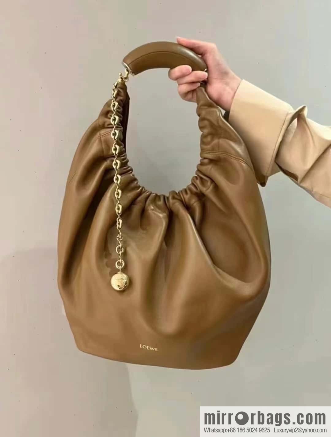 LOEWE Squeezed Underarm Bag 29.5CM Oak Brown