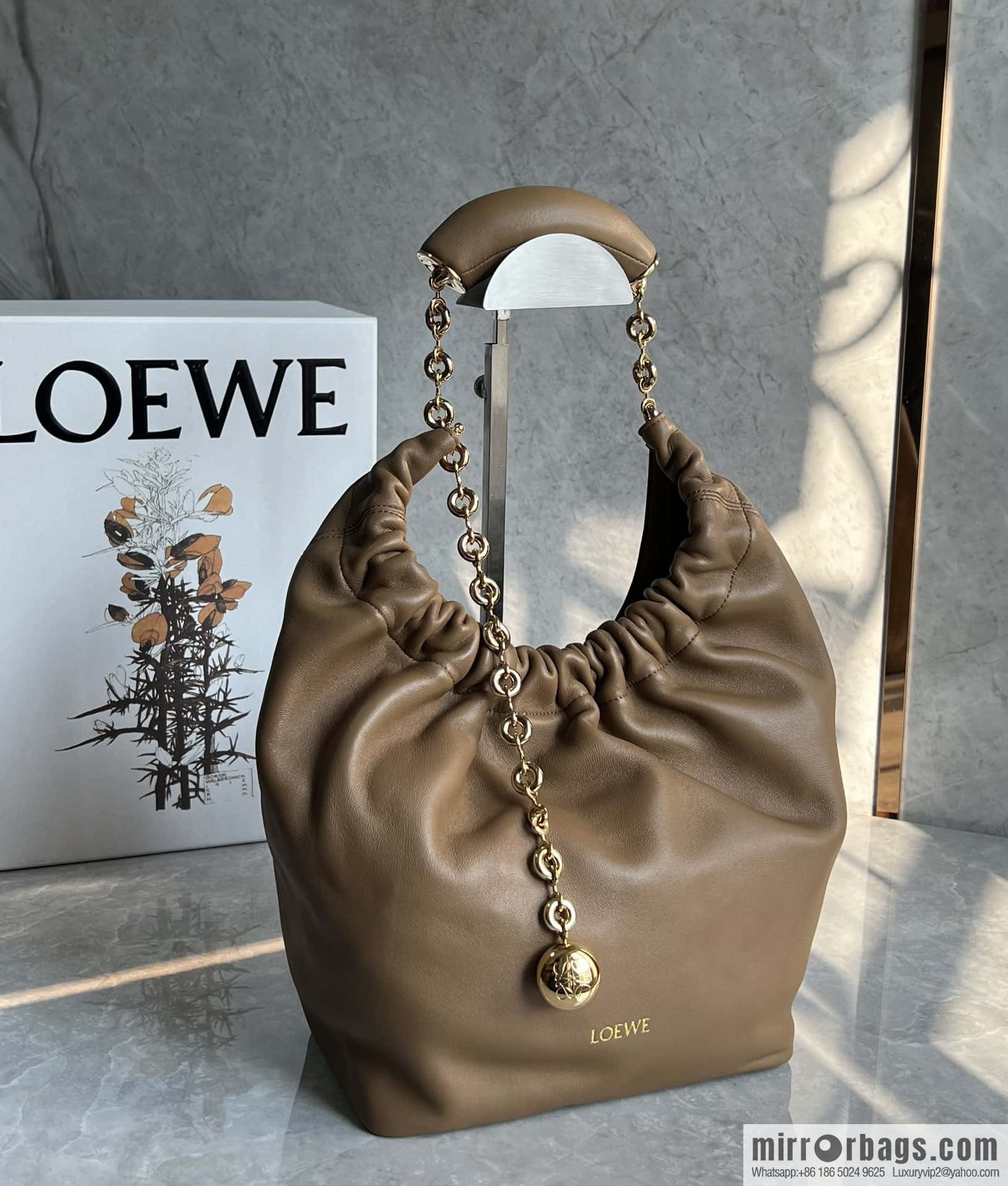 LOEWE Squeezed Underarm Bag 29.5CM Oak Brown
