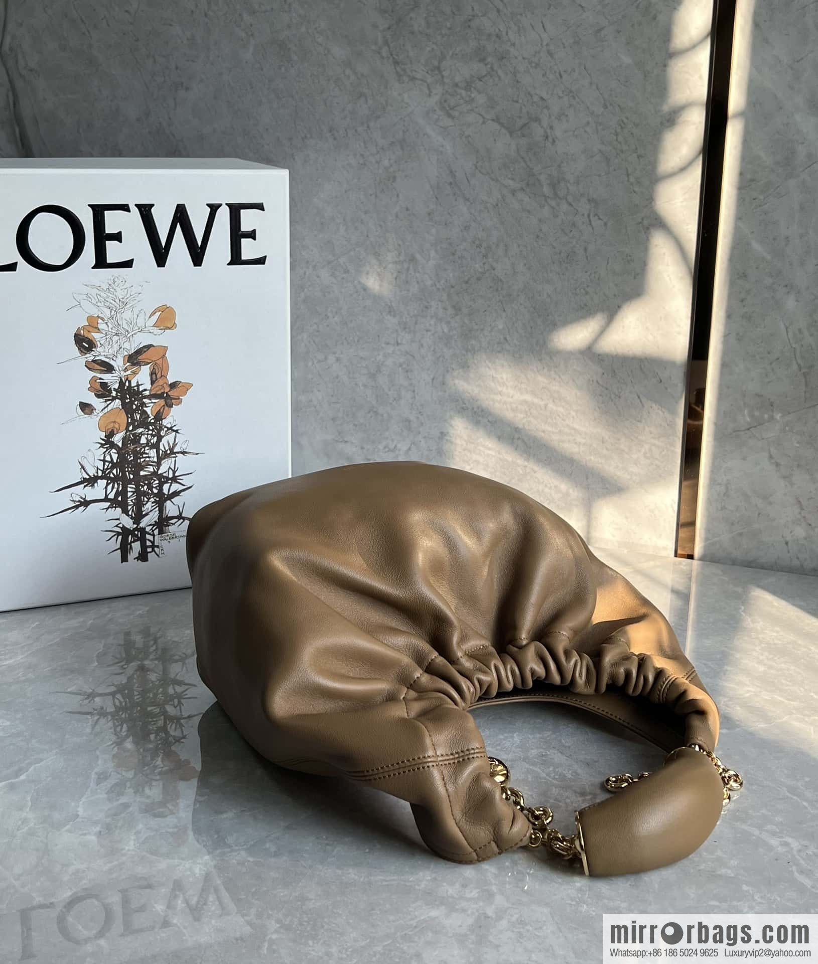 LOEWE Squeezed Underarm Bag 29.5CM Oak Brown
