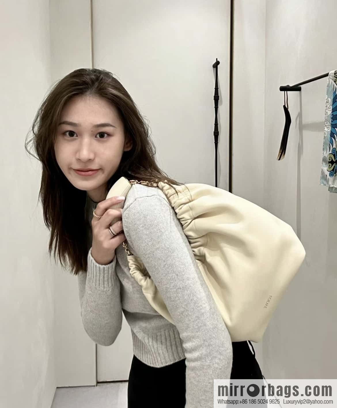LOEWE Squeezed Underarm Bag 29.5CM White