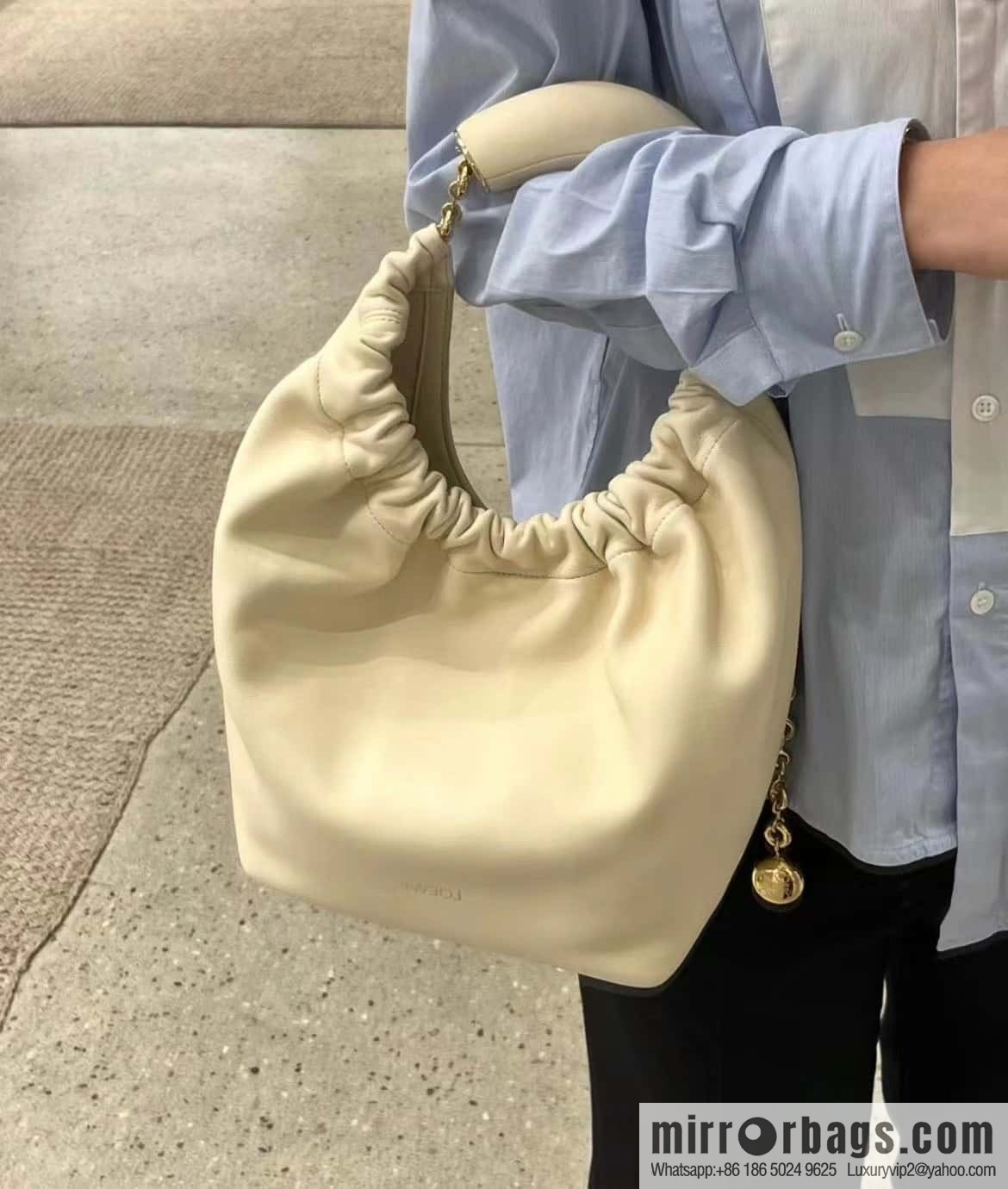 LOEWE Squeezed Underarm Bag 29.5CM White