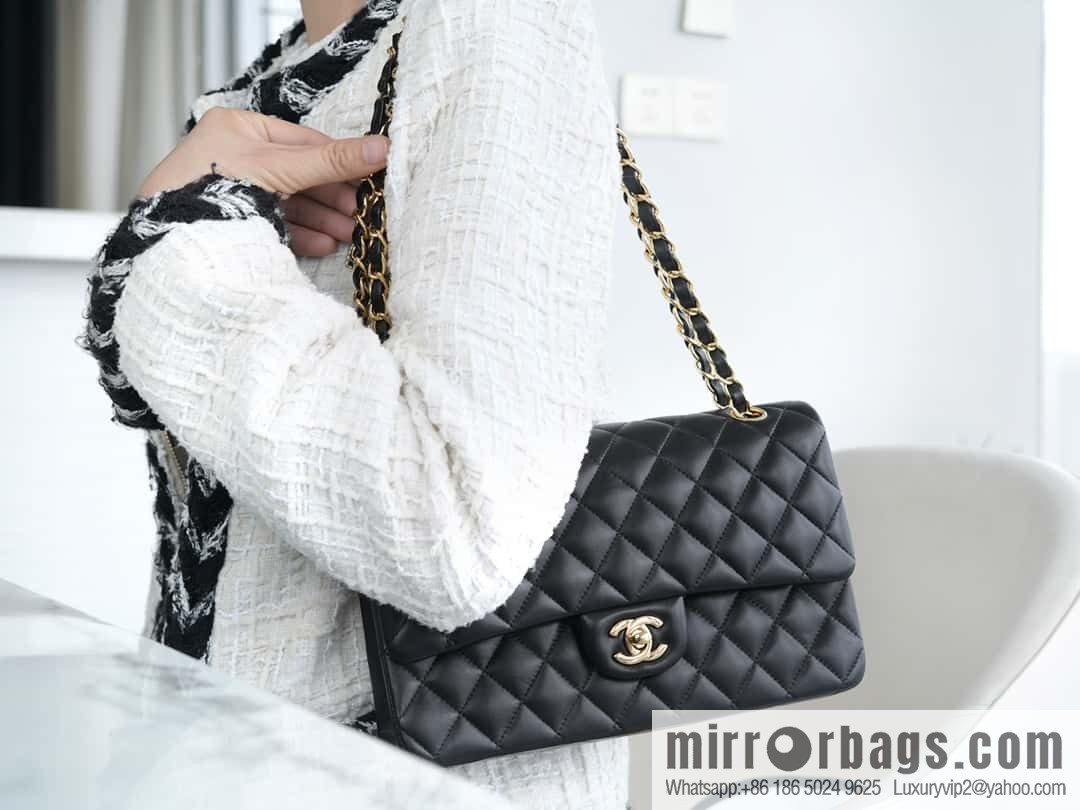 CHANEL 𝗖𝗙 𝗖𝗹𝗮𝘀𝘀𝗶𝗰 𝗙𝗹𝗮𝗽 medium classic mouth cover bag, black sheep gold ⚜️ genuine leather A01112