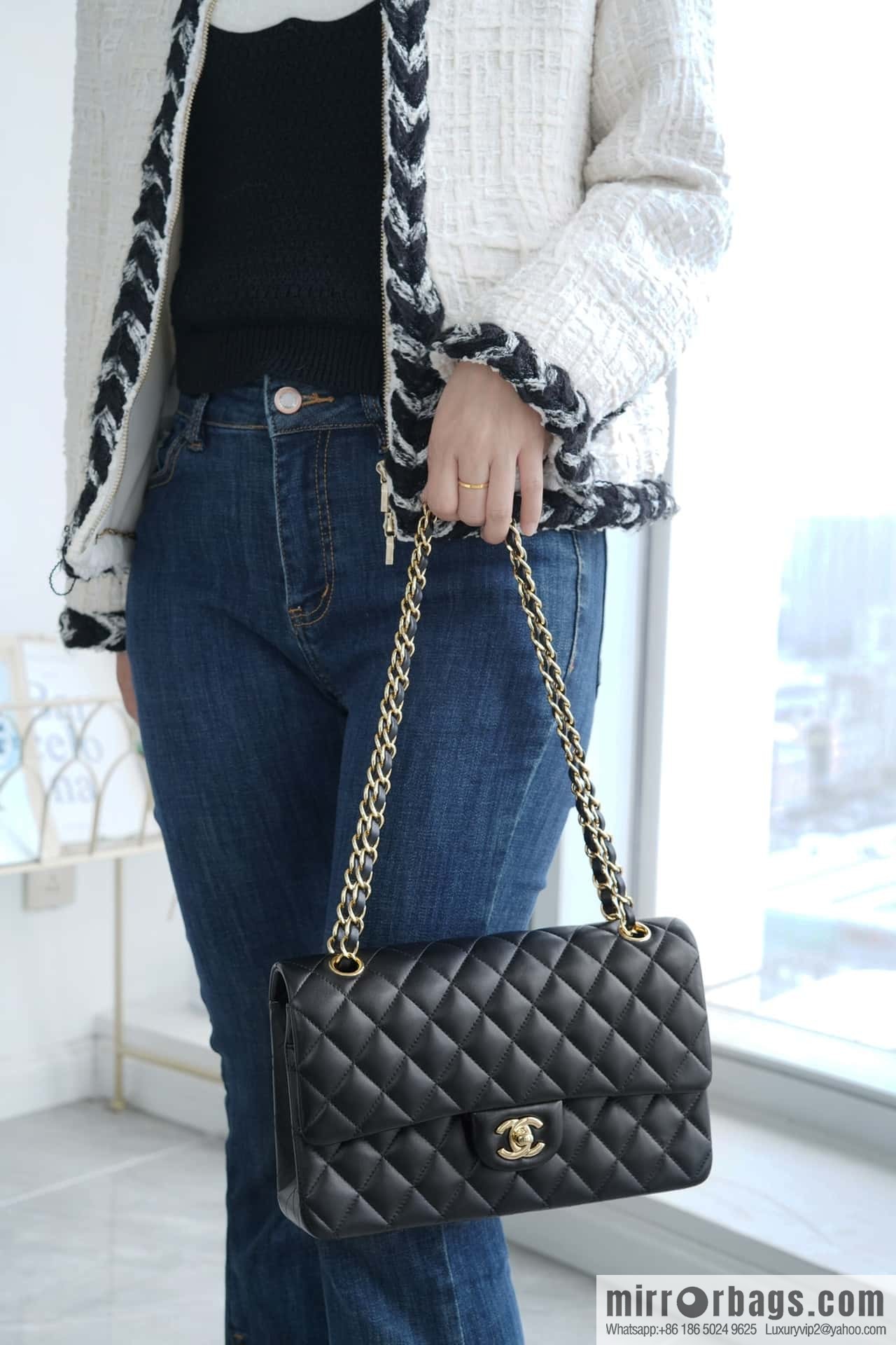CHANEL 𝗖𝗙 𝗖𝗹𝗮𝘀𝘀𝗶𝗰 𝗙𝗹𝗮𝗽 medium classic mouth cover bag, black sheep gold ⚜️ genuine leather A01112