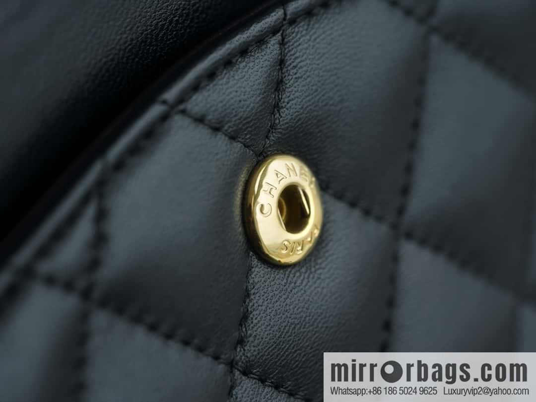 CHANEL 𝗖𝗙 𝗖𝗹𝗮𝘀𝘀𝗶𝗰 𝗙𝗹𝗮𝗽 medium classic mouth cover bag, black sheep gold ⚜️ genuine leather A01112