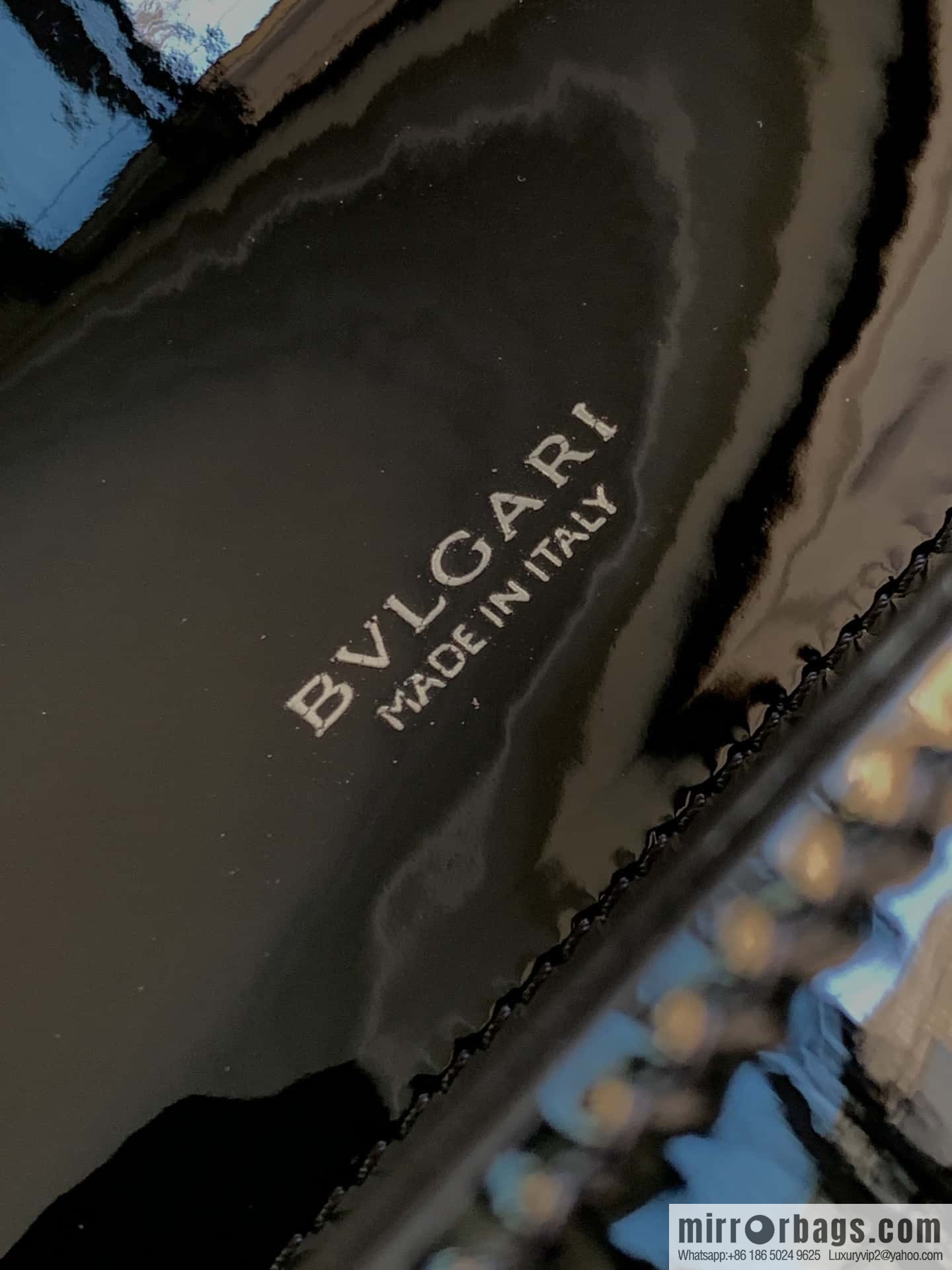 BVLGARI Bulgari SERPENTI FOREVER EAST-WEST series small shoulder bag 292103 black 22CM