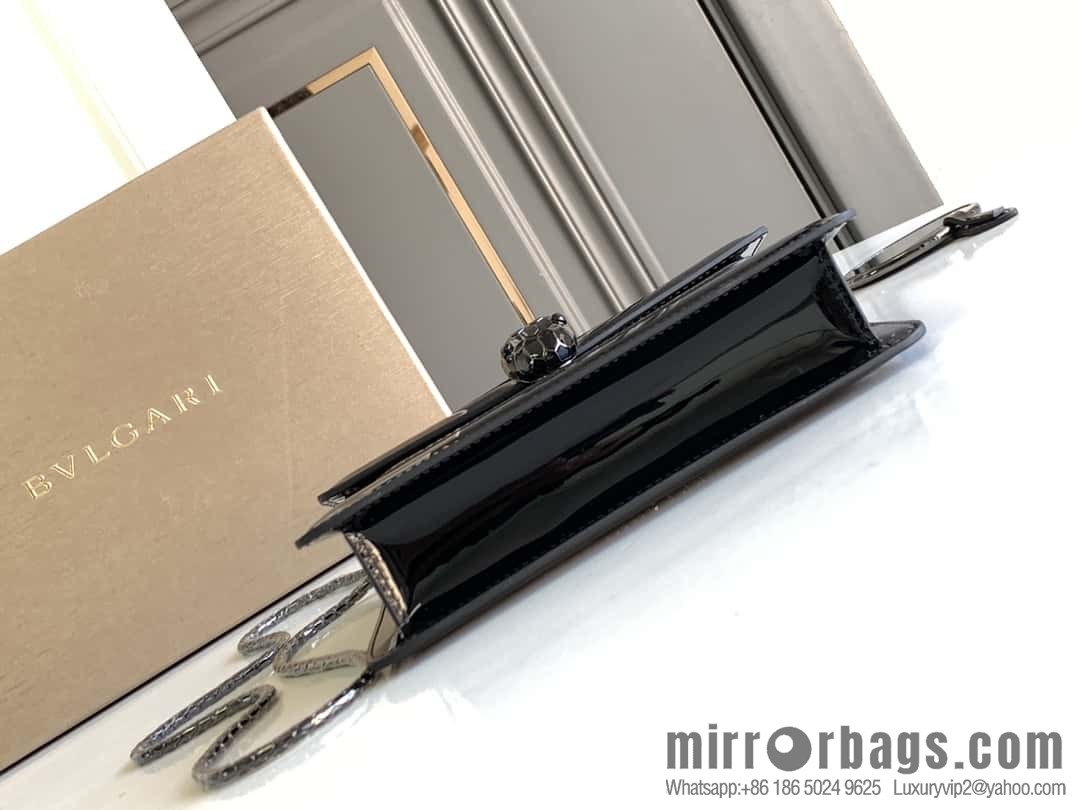 BVLGARI Bulgari SERPENTI FOREVER EAST-WEST series small shoulder bag 61879 black 20CM