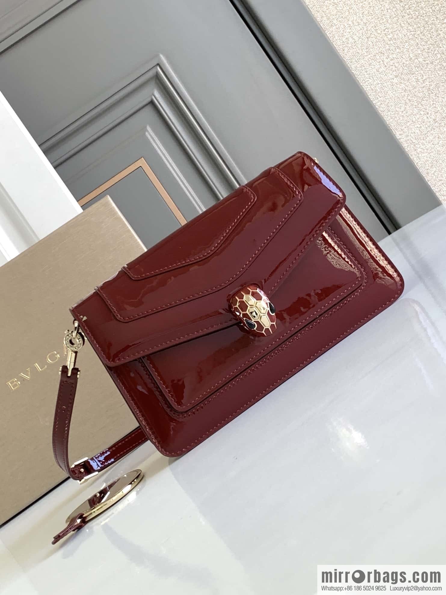 BVLGARI Bulgari SERPENTI FOREVER EAST-WEST Series Small Shoulder Bag 292103 Burgundy 22CM