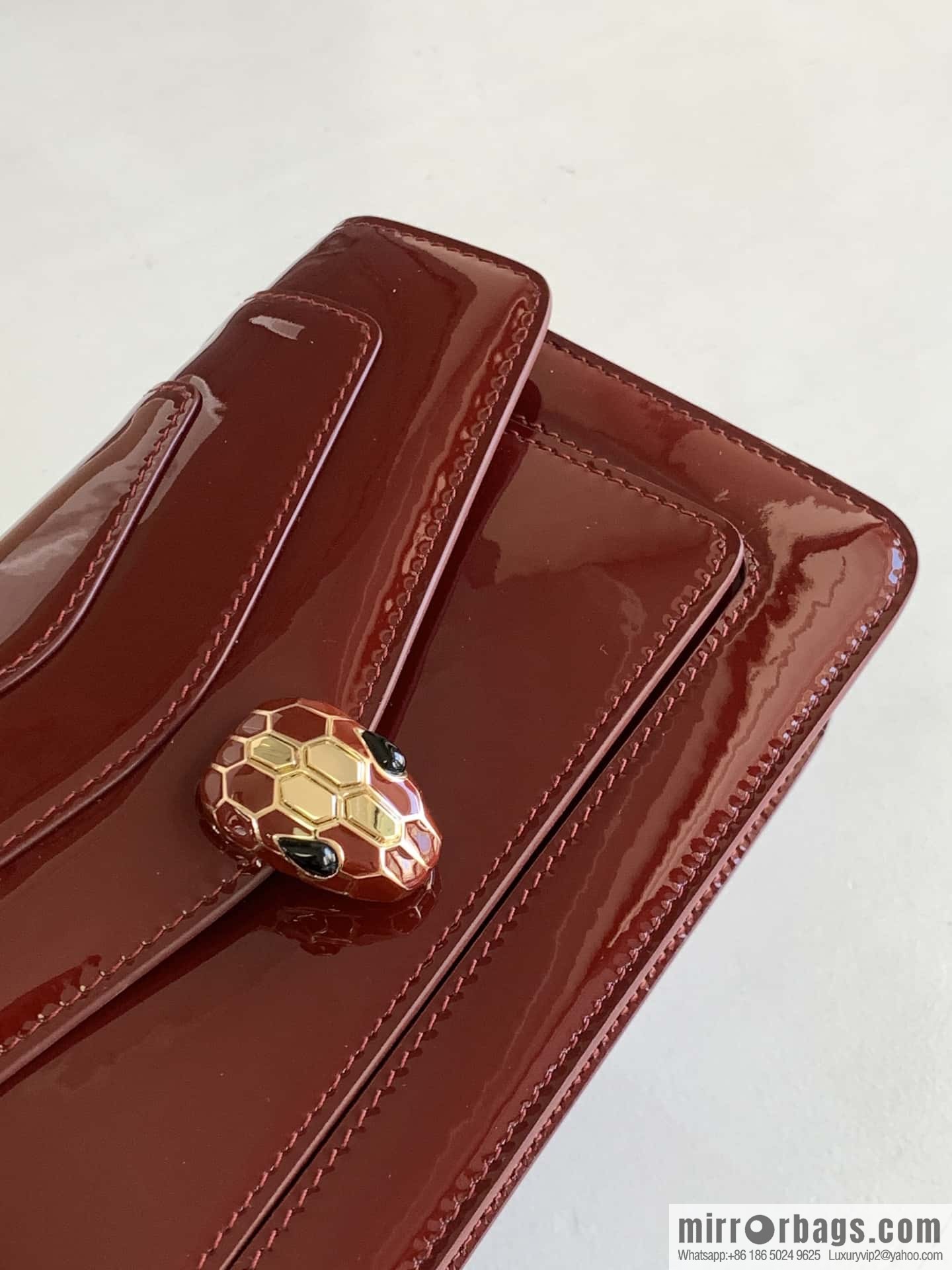 BVLGARI Bulgari SERPENTI FOREVER EAST-WEST Series Small Shoulder Bag 292103 Burgundy 22CM