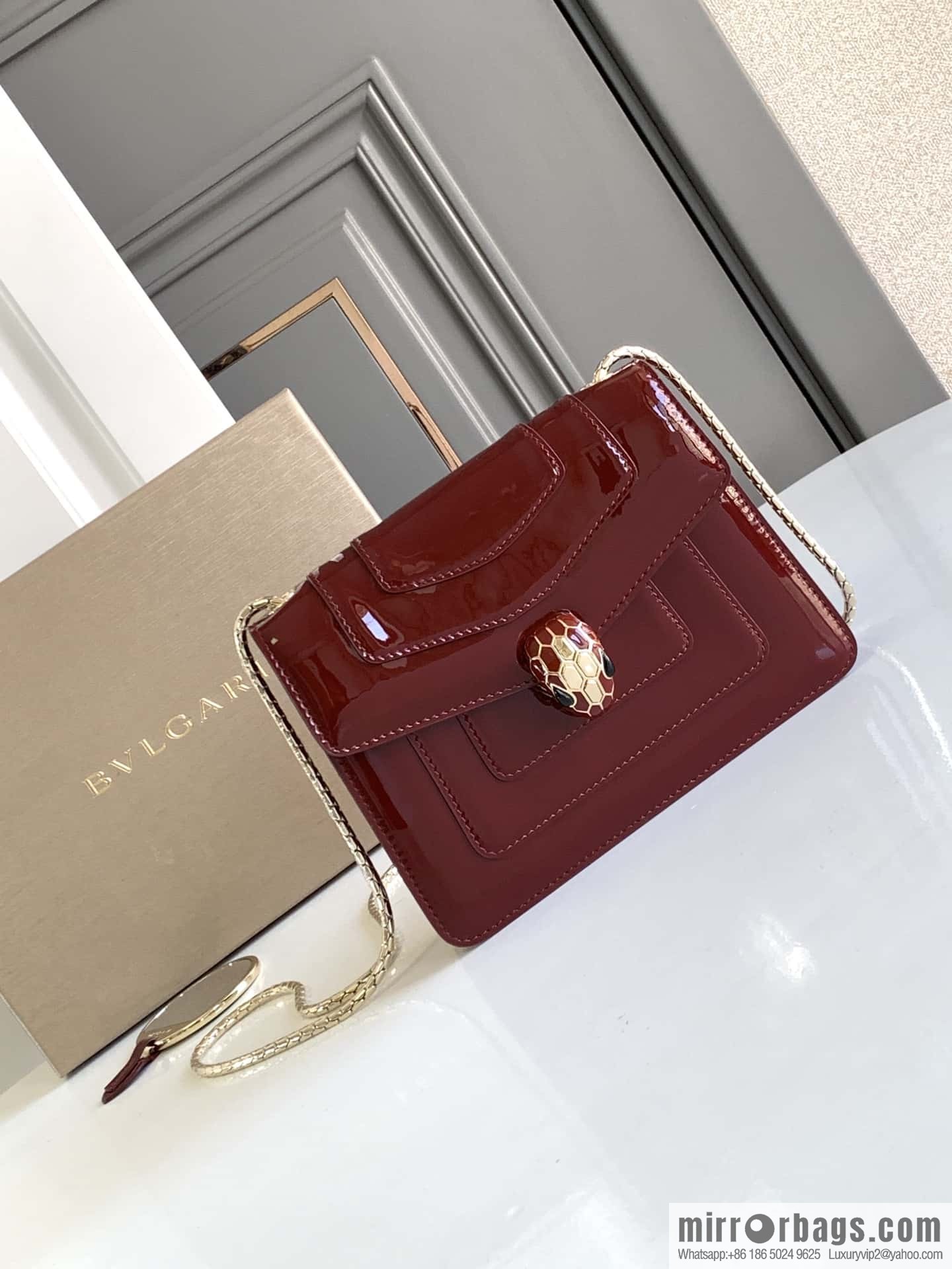 BVLGARI Bulgari SERPENTI FOREVER EAST-WEST Series Small Shoulder Bag 61879 Burgundy 20CM
