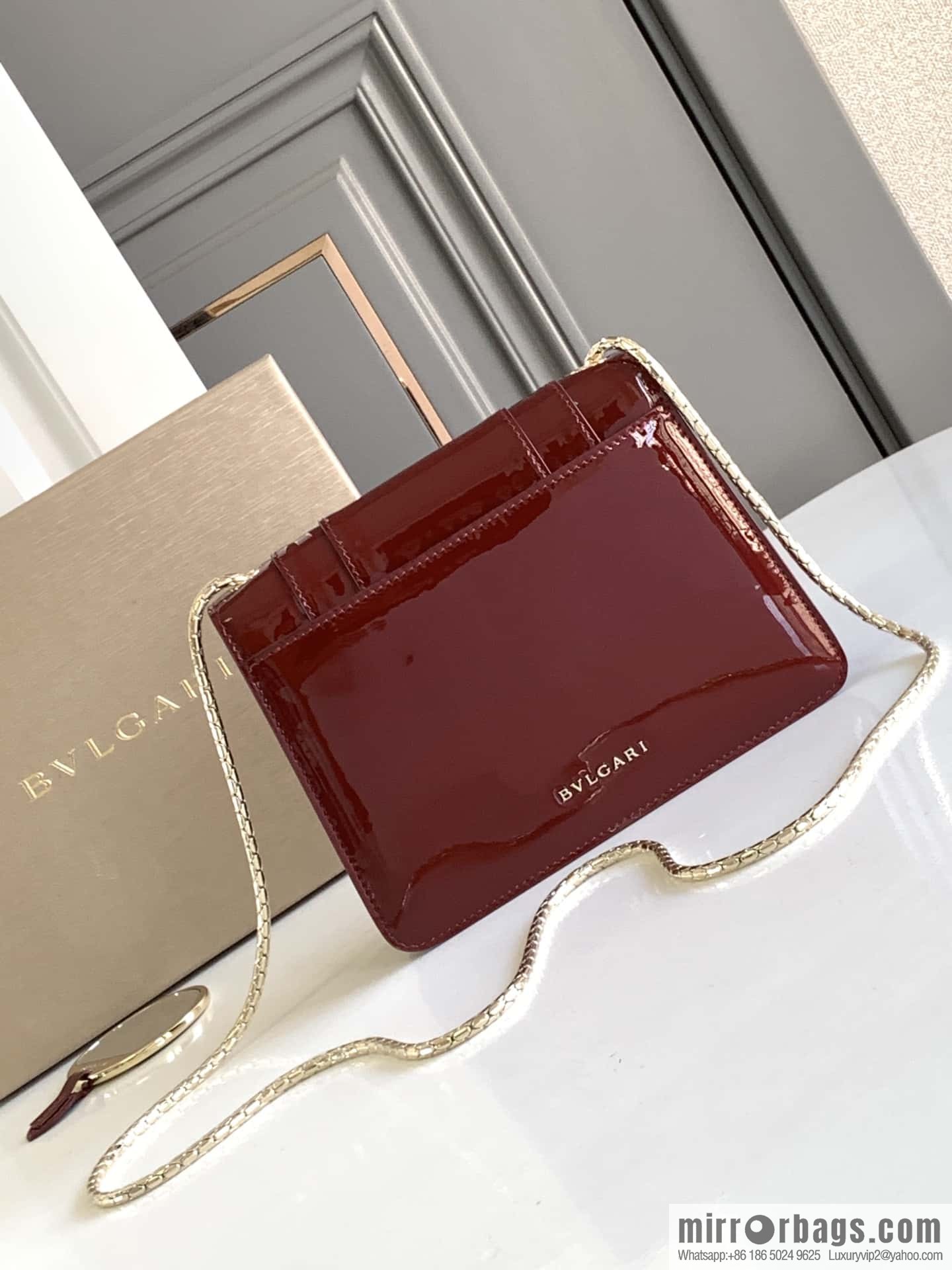 BVLGARI Bulgari SERPENTI FOREVER EAST-WEST Series Small Shoulder Bag 61879 Burgundy 20CM