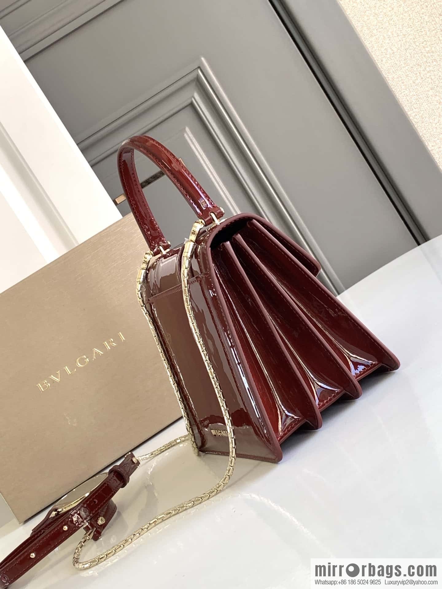BVLGARI Bulgari SERPENTI FOREVER 38329 Burgundy 18CM