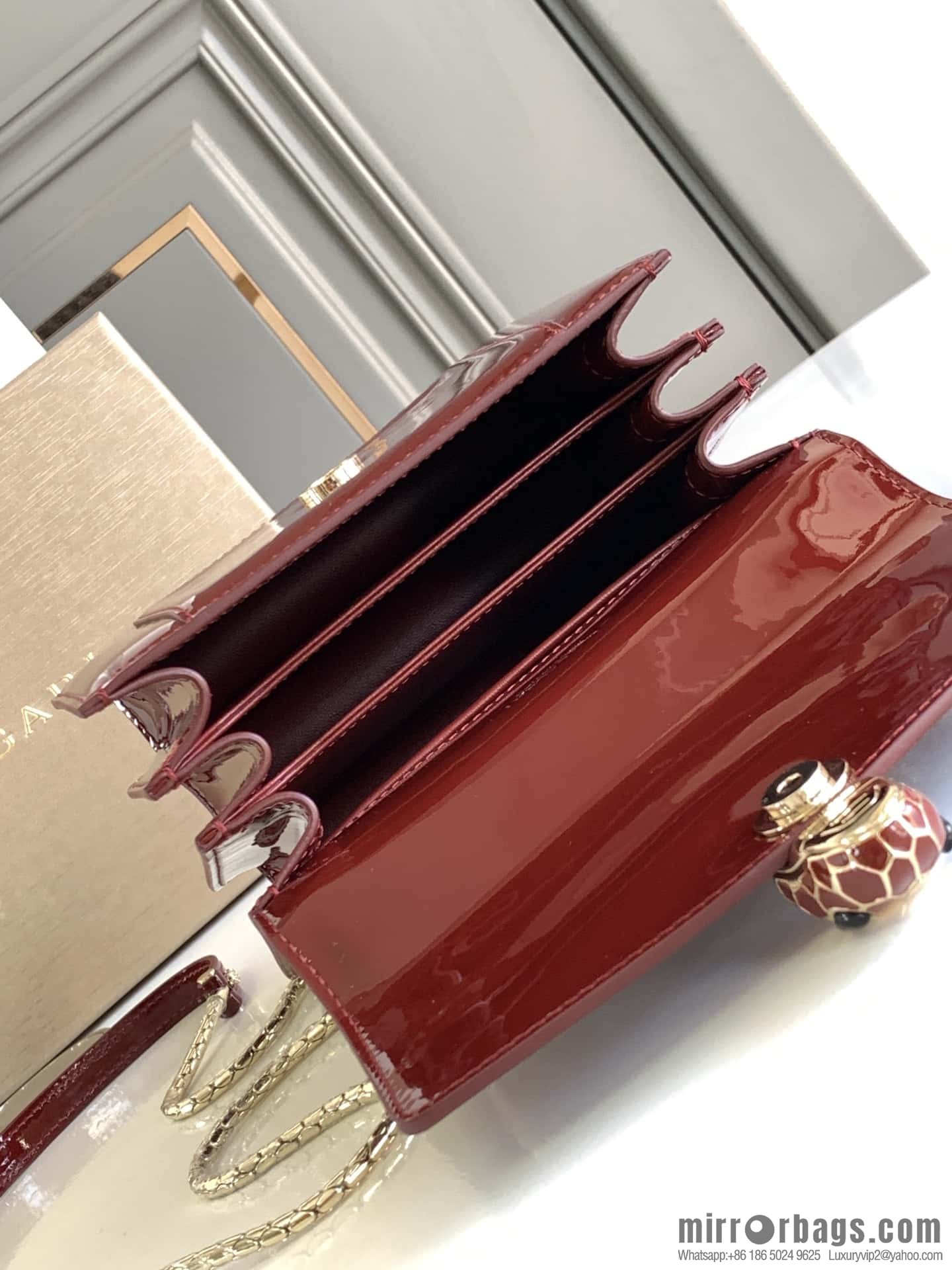 BVLGARI Bulgari SERPENTI FOREVER 38329 Burgundy 18CM