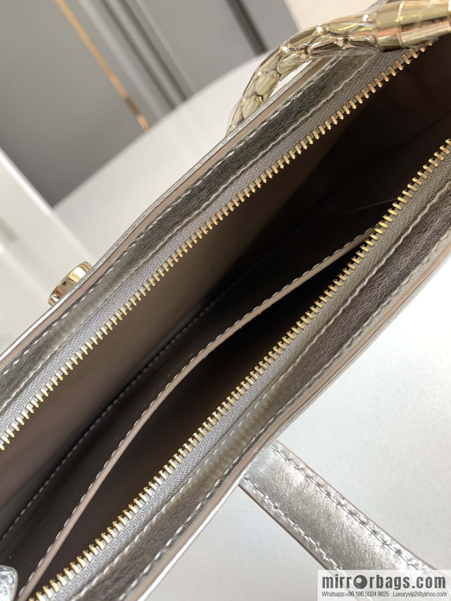 BVLGARI Bulgari SERPENTI BAIA series small shoulder bag 293208 silver 27.5CM