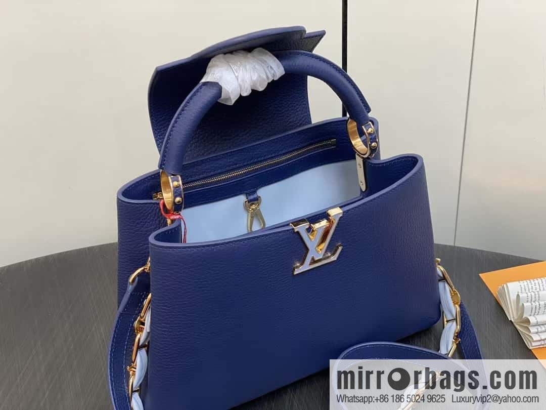 LV M23199 CAPUCINES medium handbag