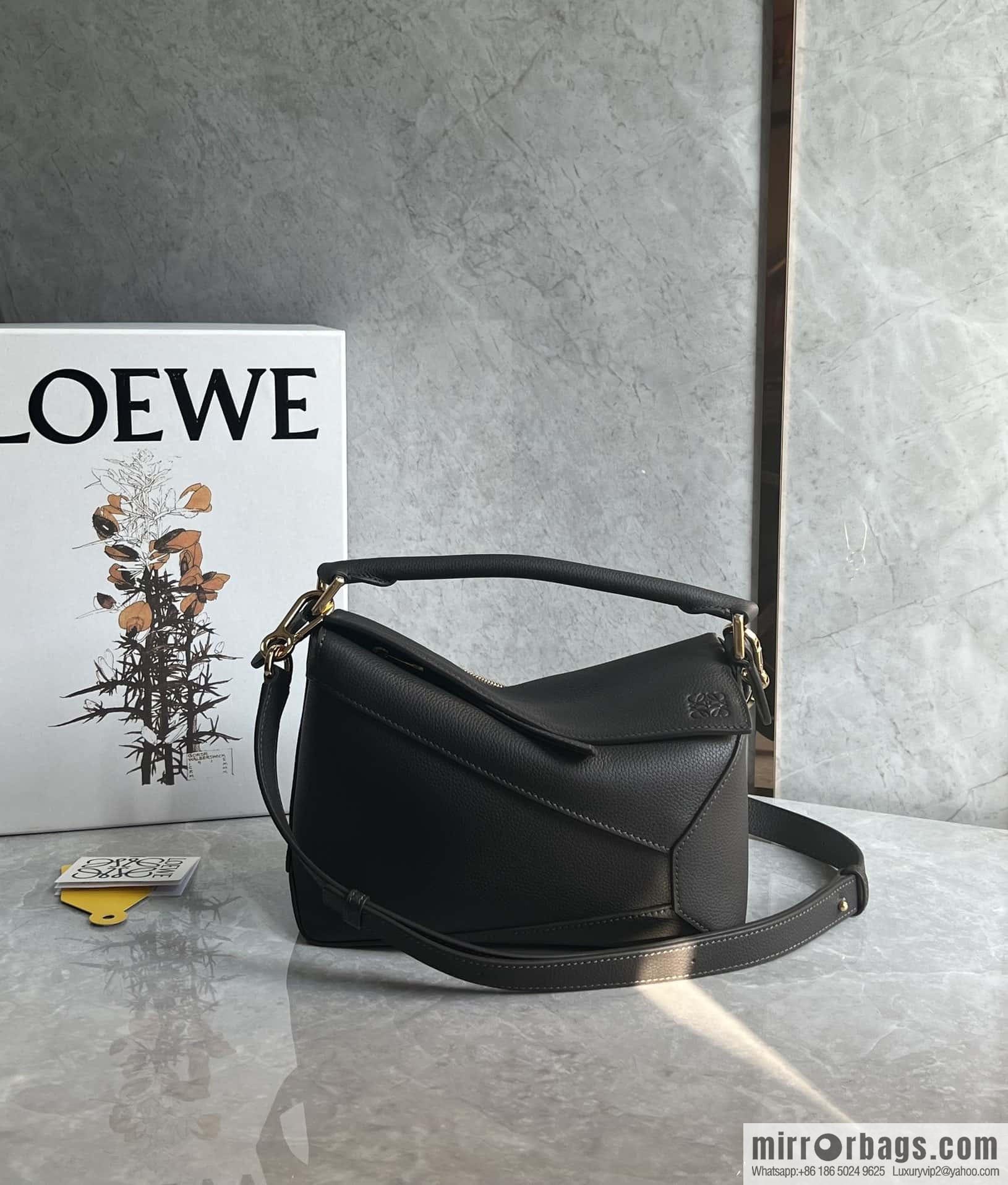 LOEWE puzzle geometric bag 24cm 0681 sand