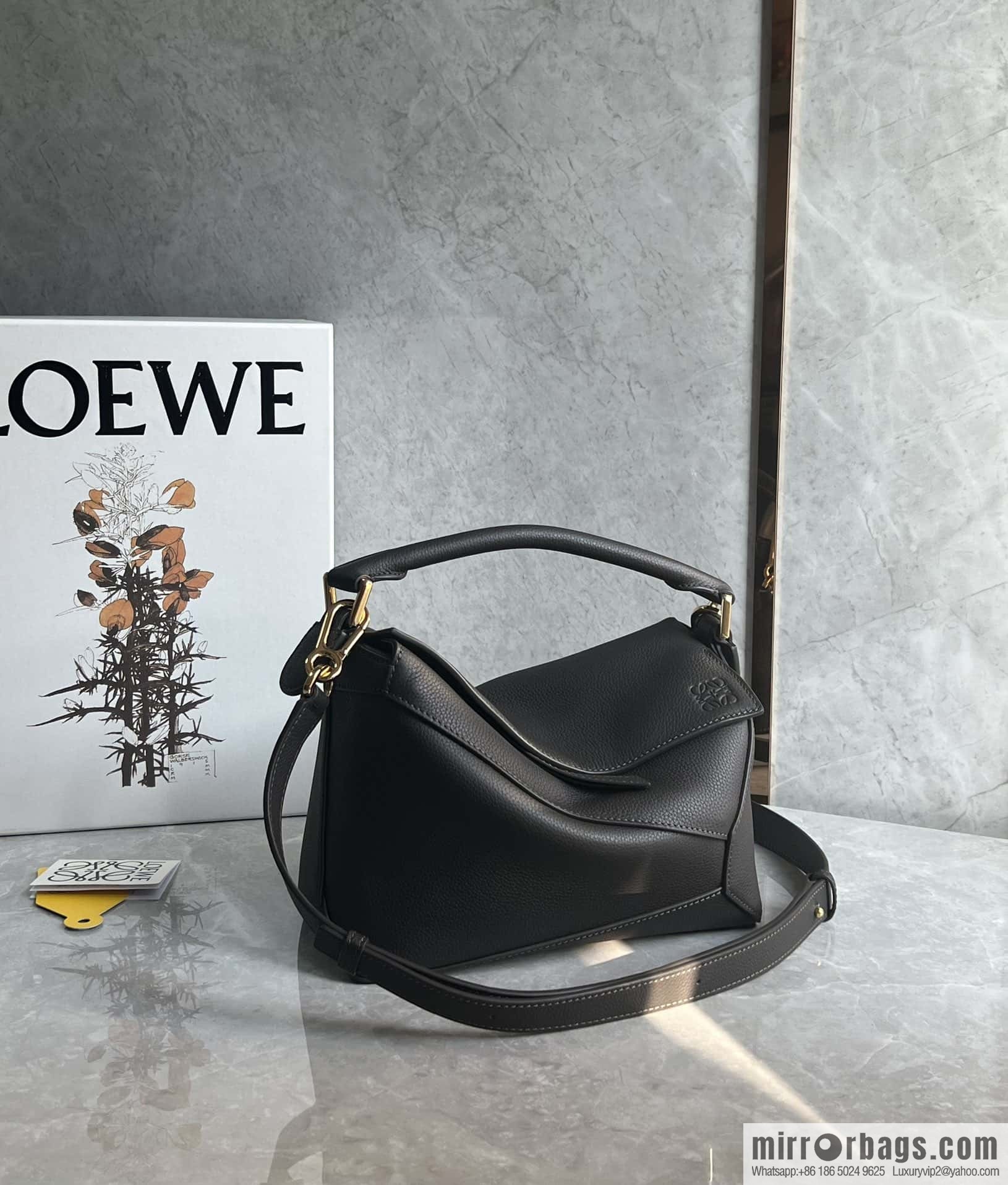 LOEWE puzzle geometric bag 24cm 0681 sand