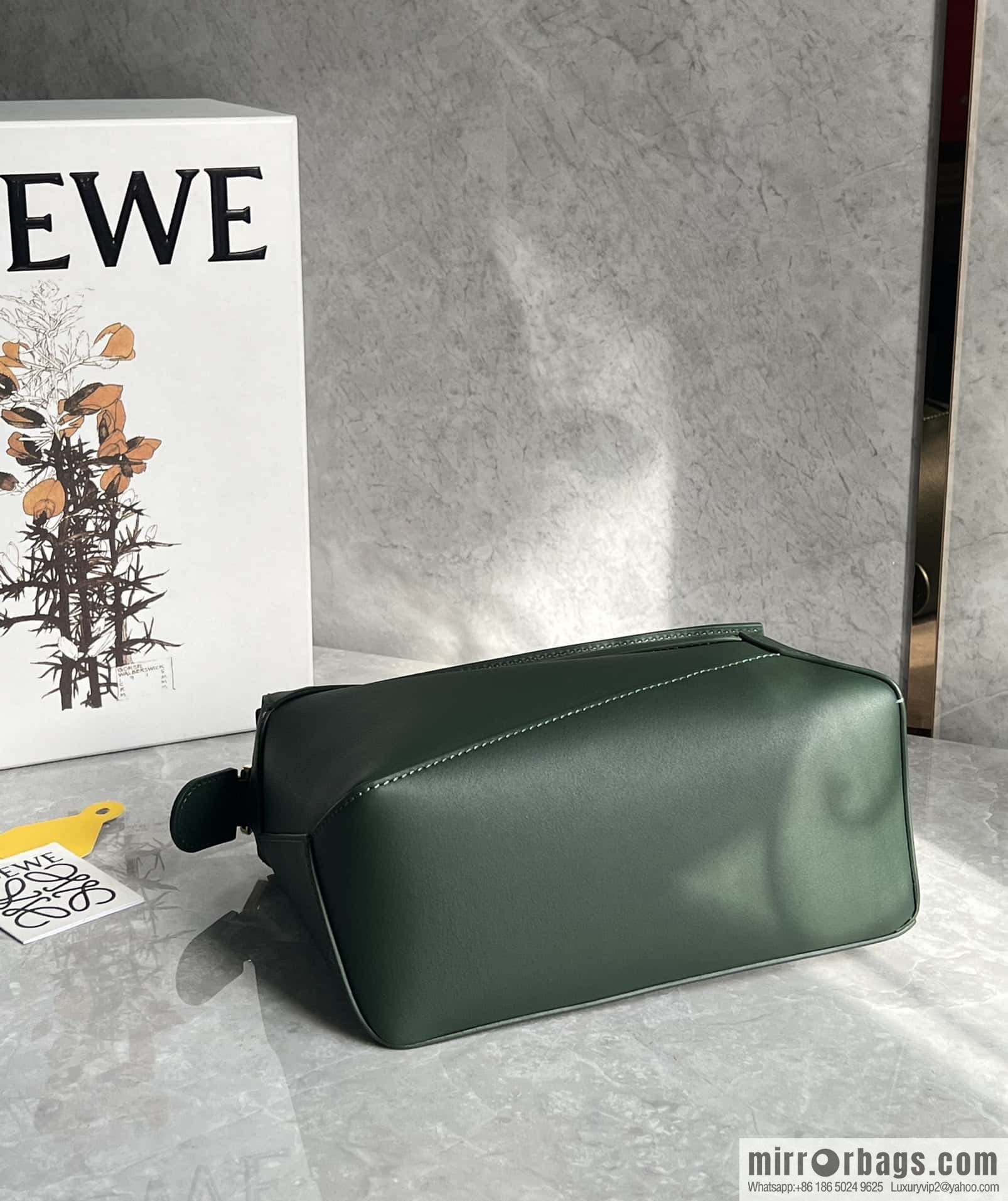 LOEWE puzzle geometric bag 24cm 0681 premium green