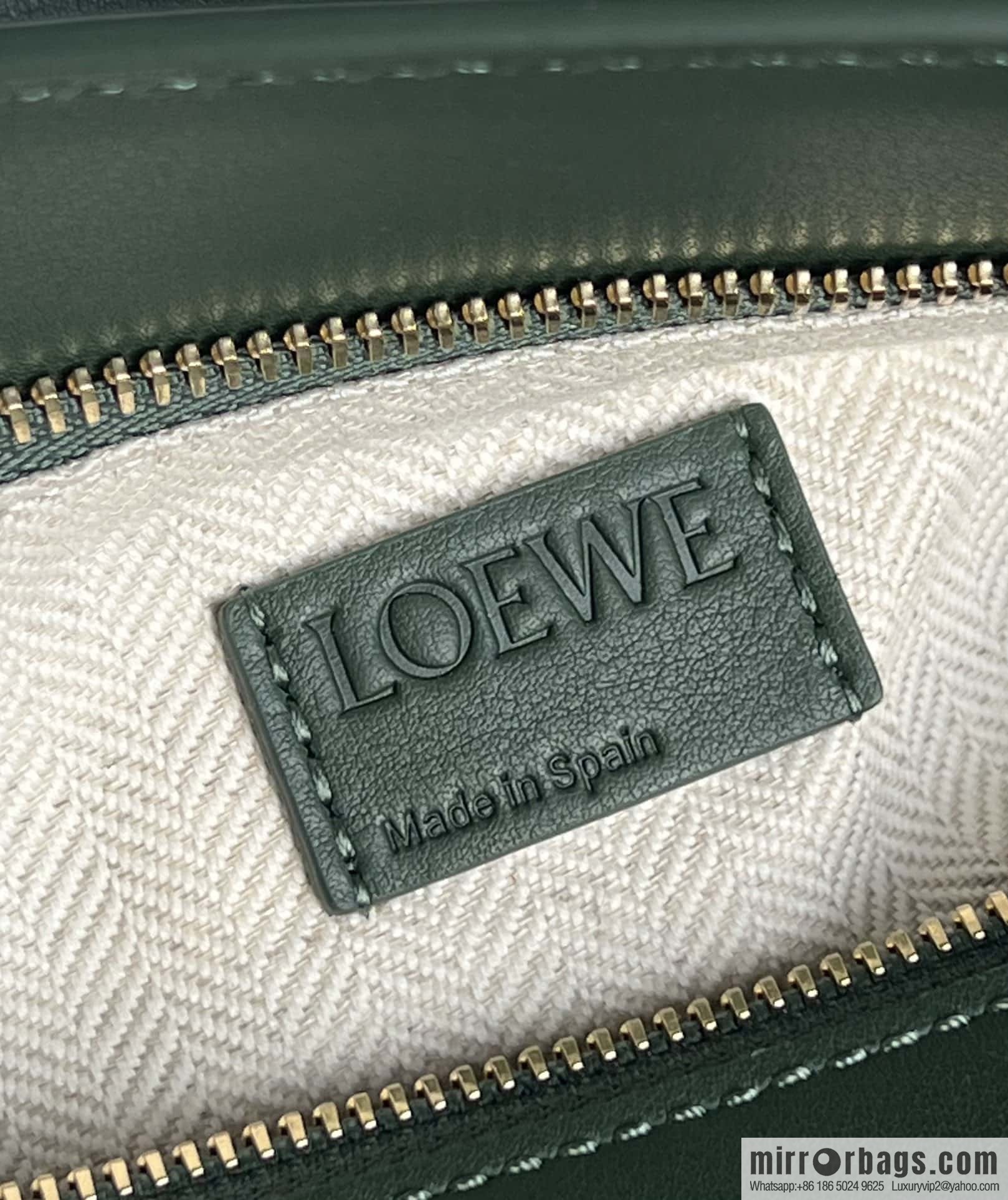 LOEWE puzzle geometric bag 24cm 0681 premium green