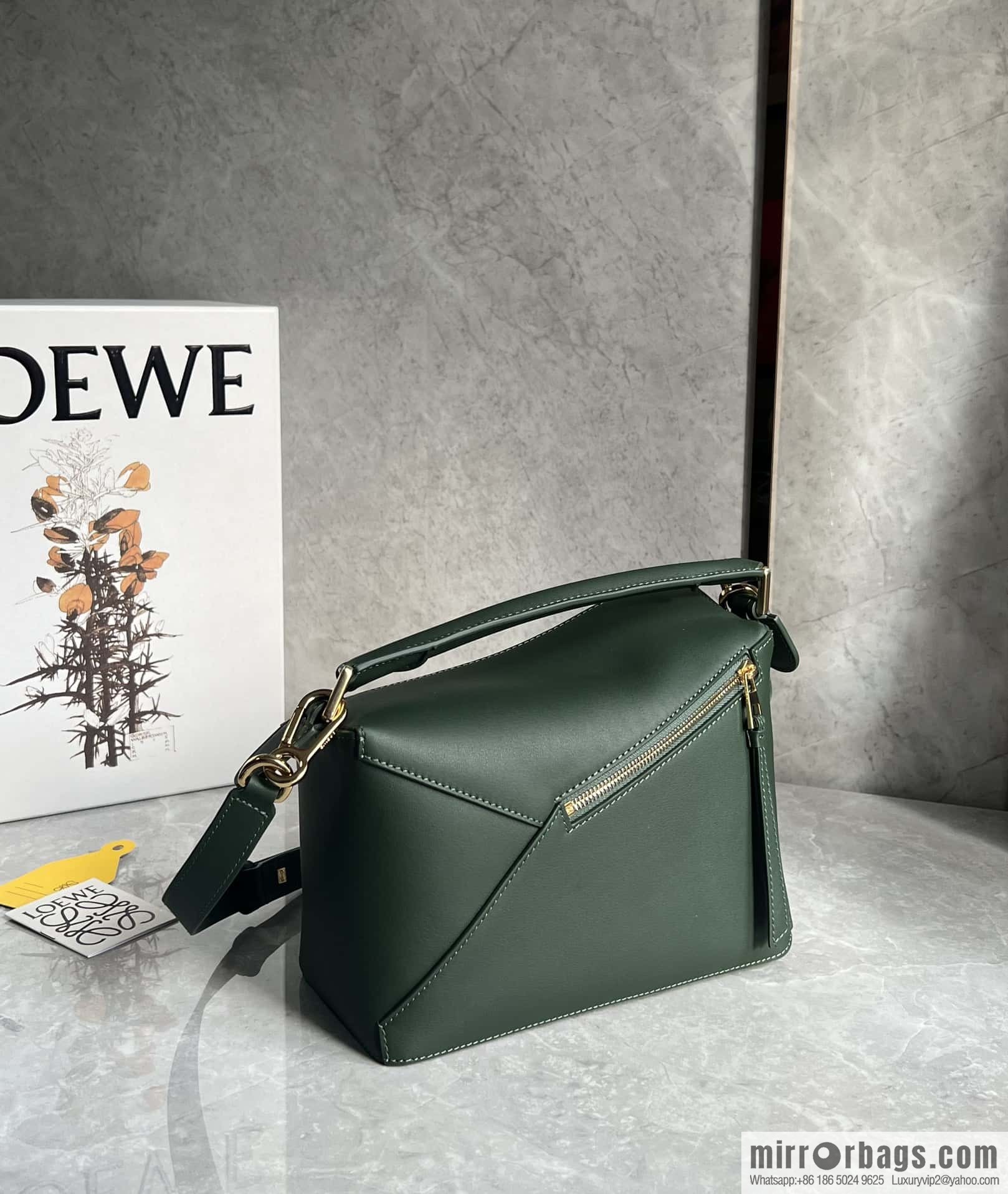 LOEWE puzzle geometric bag 24cm 0681 premium green
