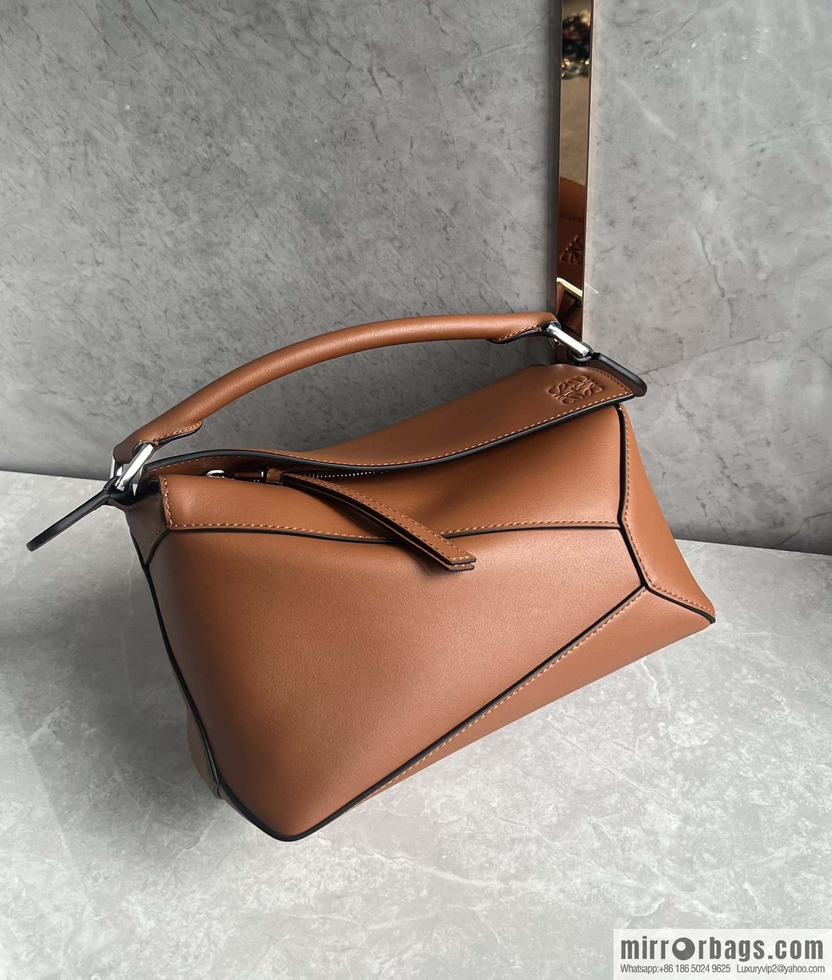LOEWE puzzle geometric pack 24cm 0681 caramel brown