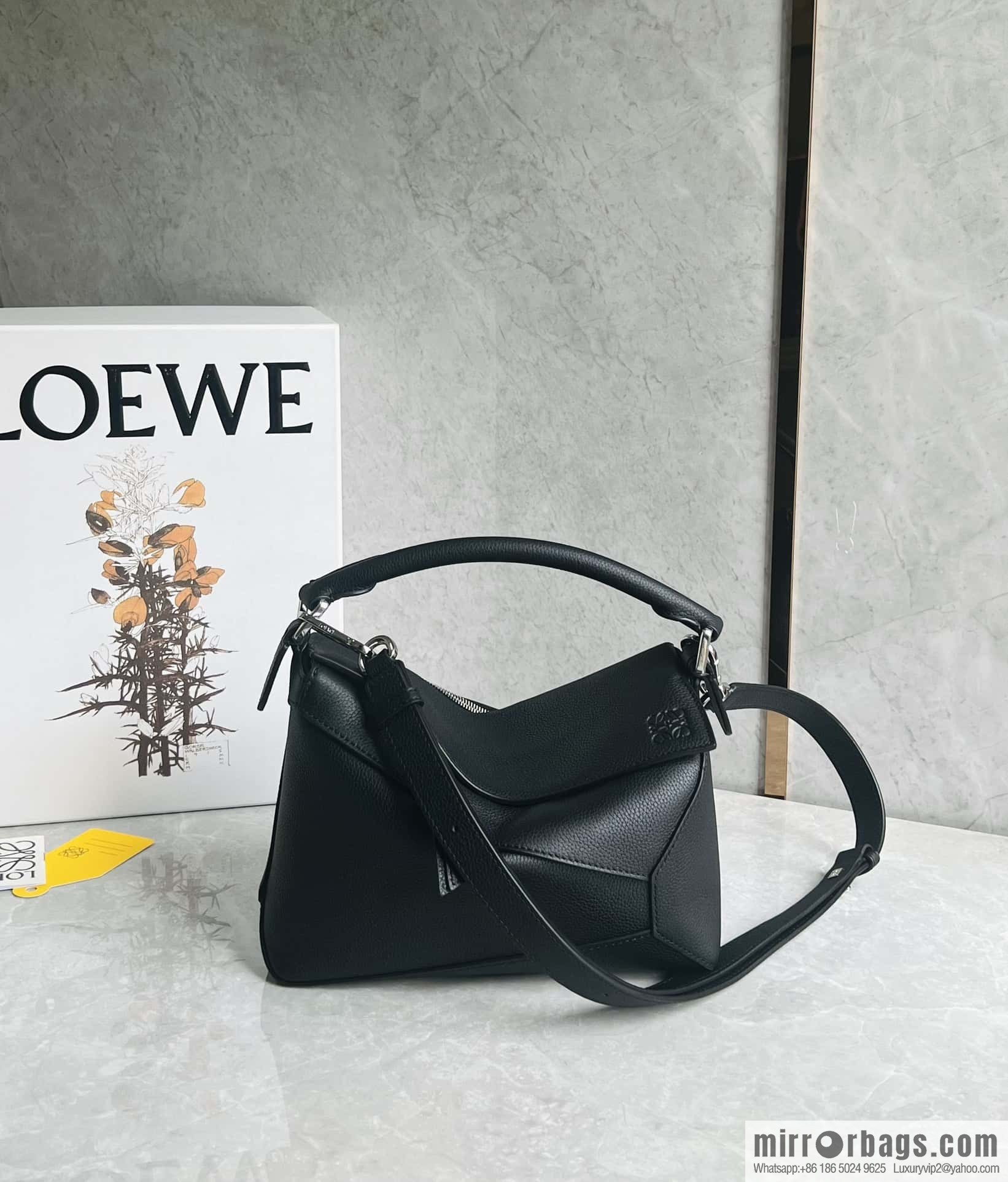 LOEWE puzzle geometric bag 24cm 0681 black