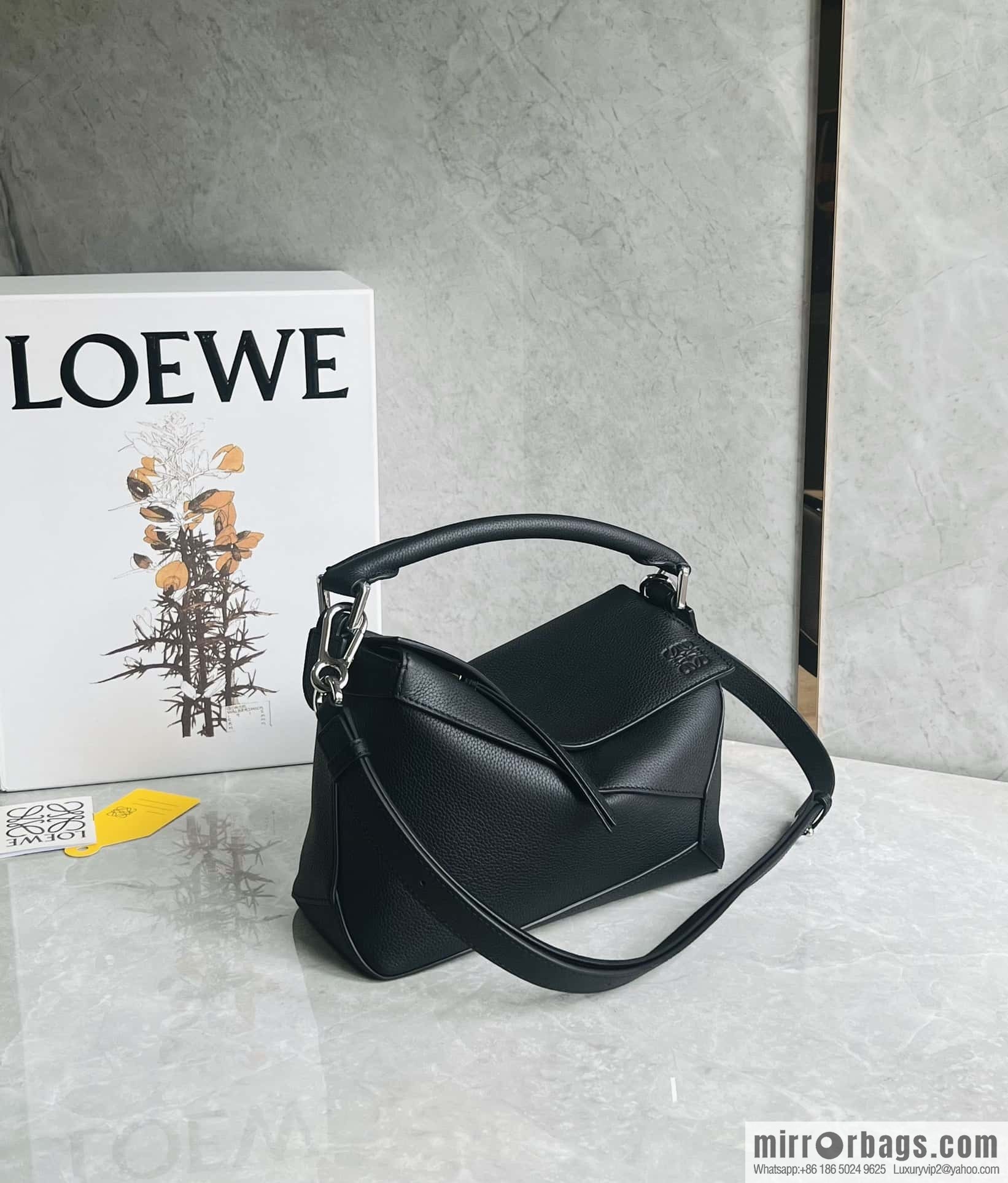 LOEWE puzzle geometric bag 24cm 0681 black