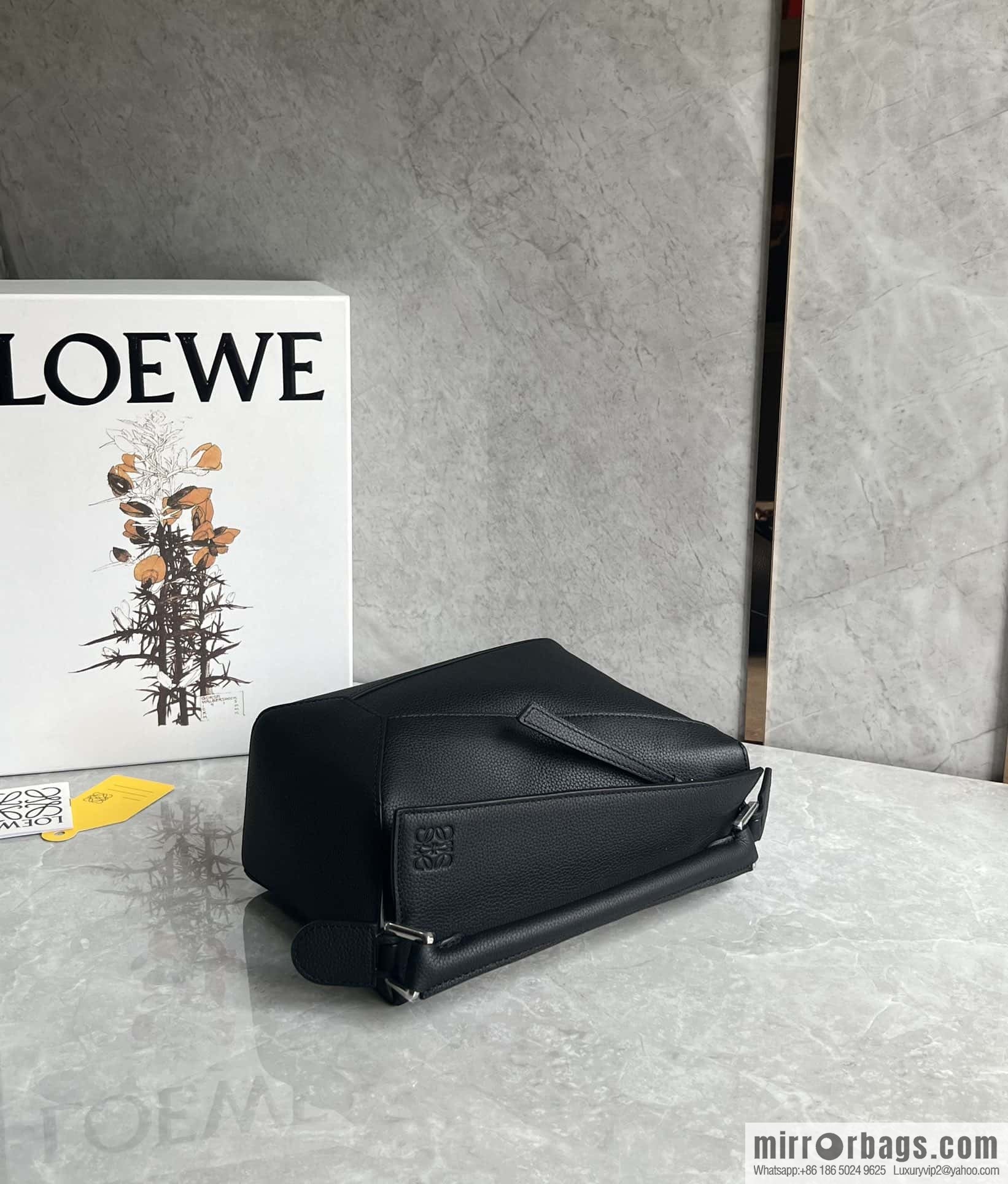 LOEWE puzzle geometric bag 24cm 0681 black