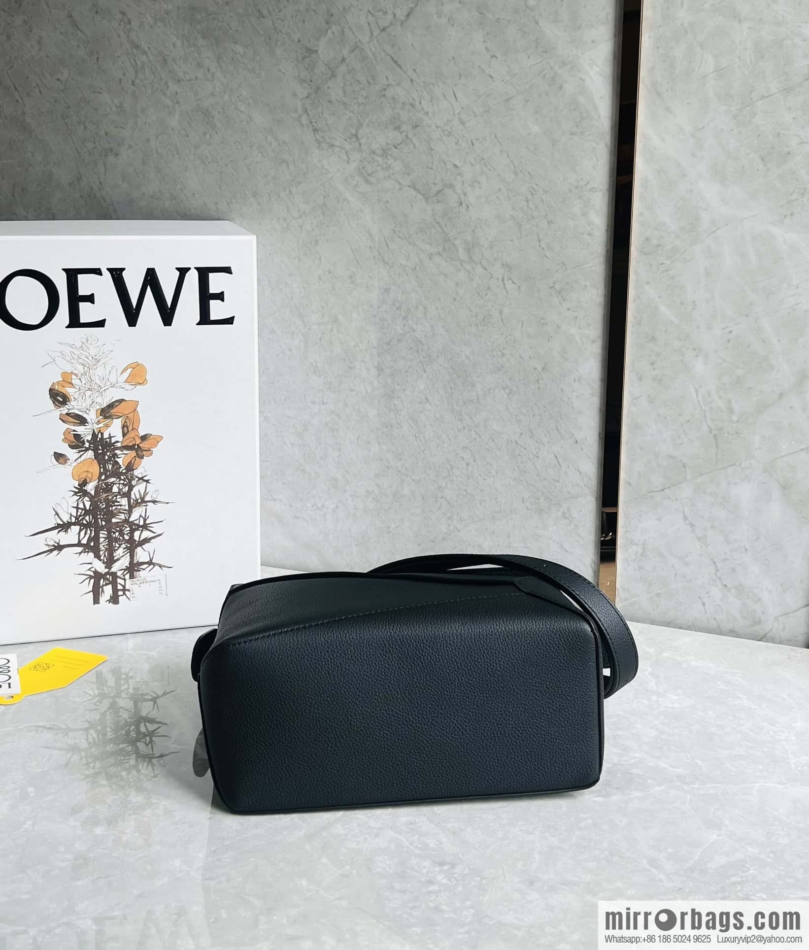 LOEWE puzzle geometric bag 24cm 0681 black