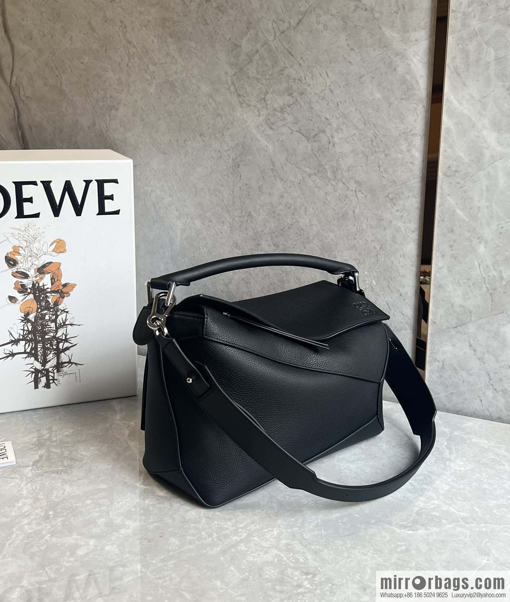 LOEWE puzzle 30CM 0533 black