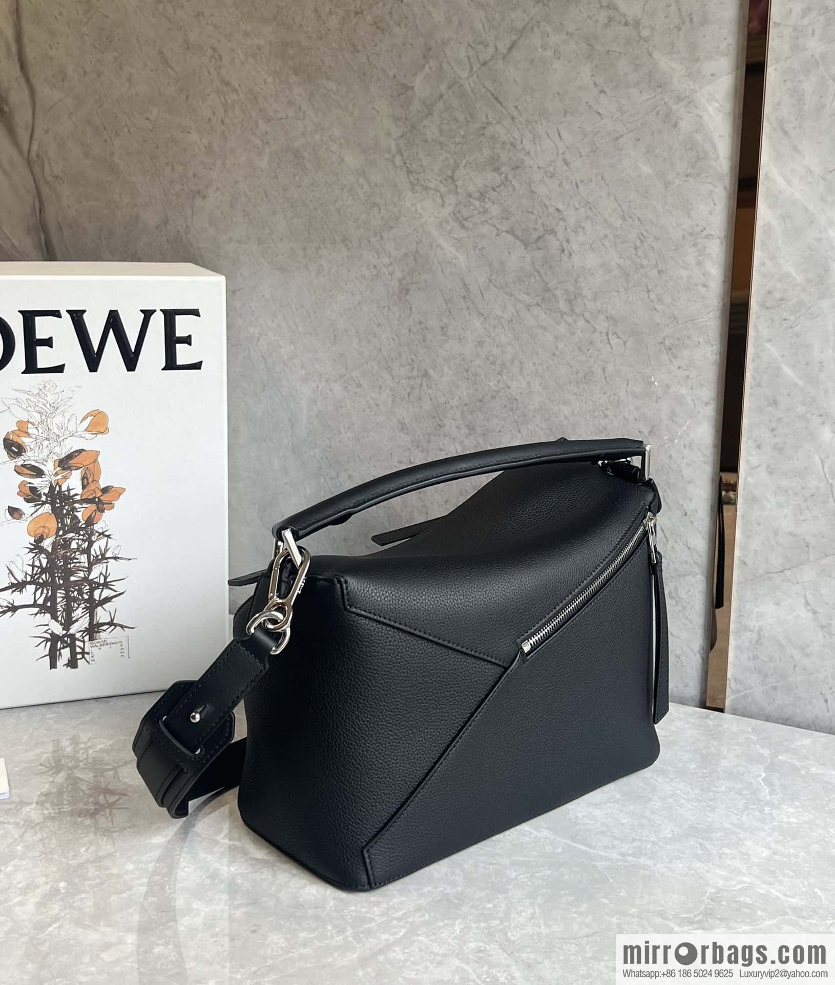 LOEWE puzzle 30CM 0533 black