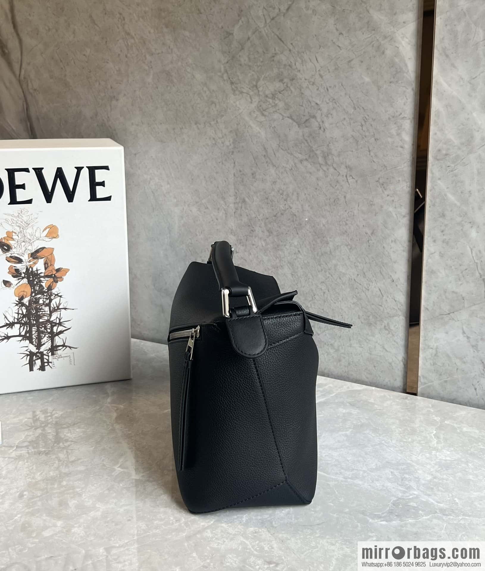 LOEWE puzzle 30CM 0533 black