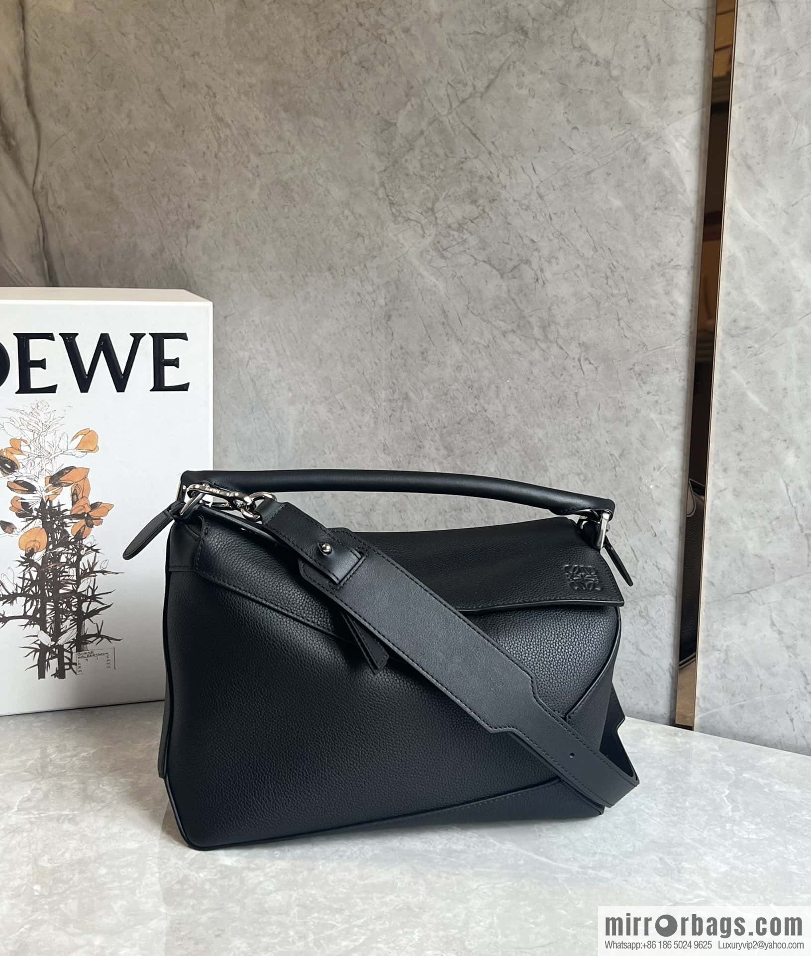LOEWE puzzle 30CM 0533 black