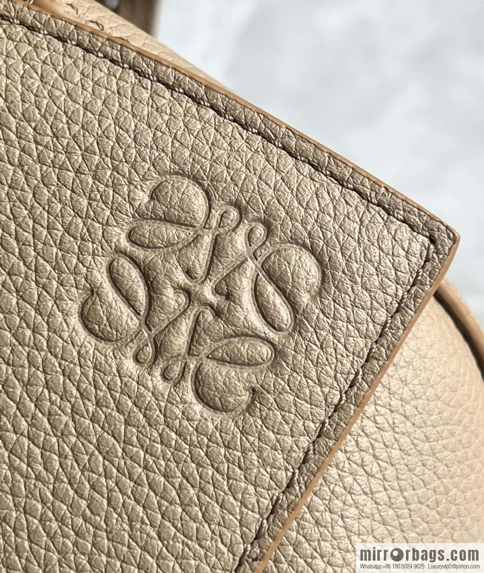 LOEWE puzzle 30CM 0533 sand