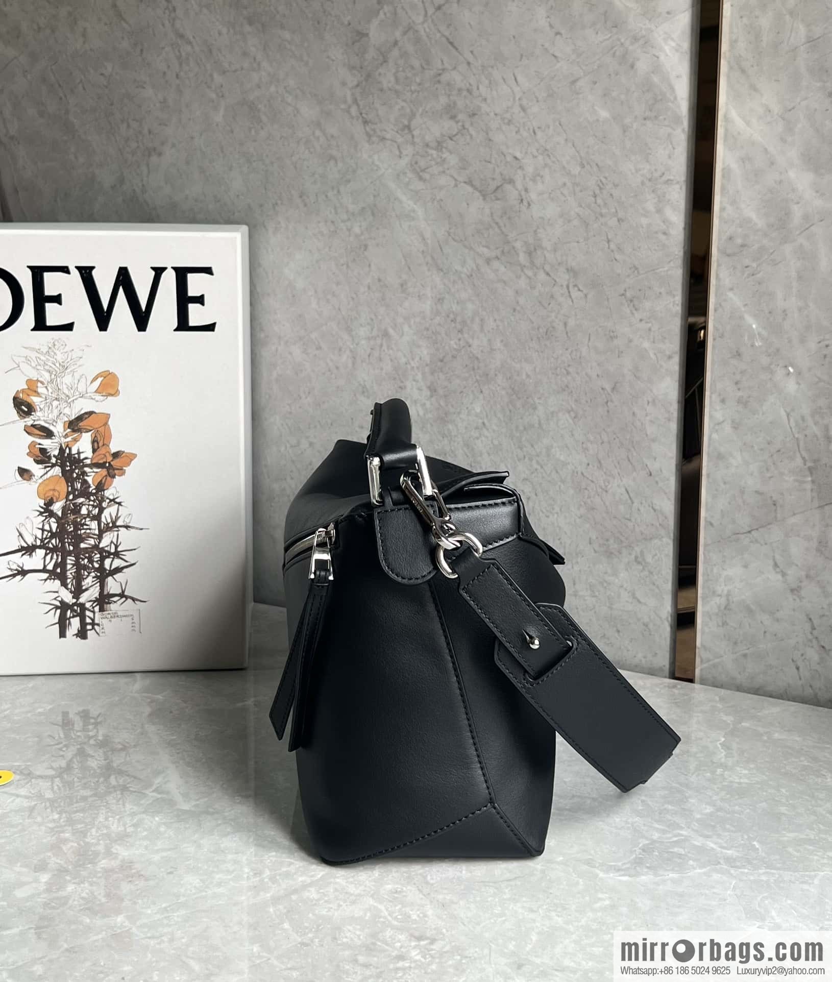 LOEWE puzzle 30CM 0533 black