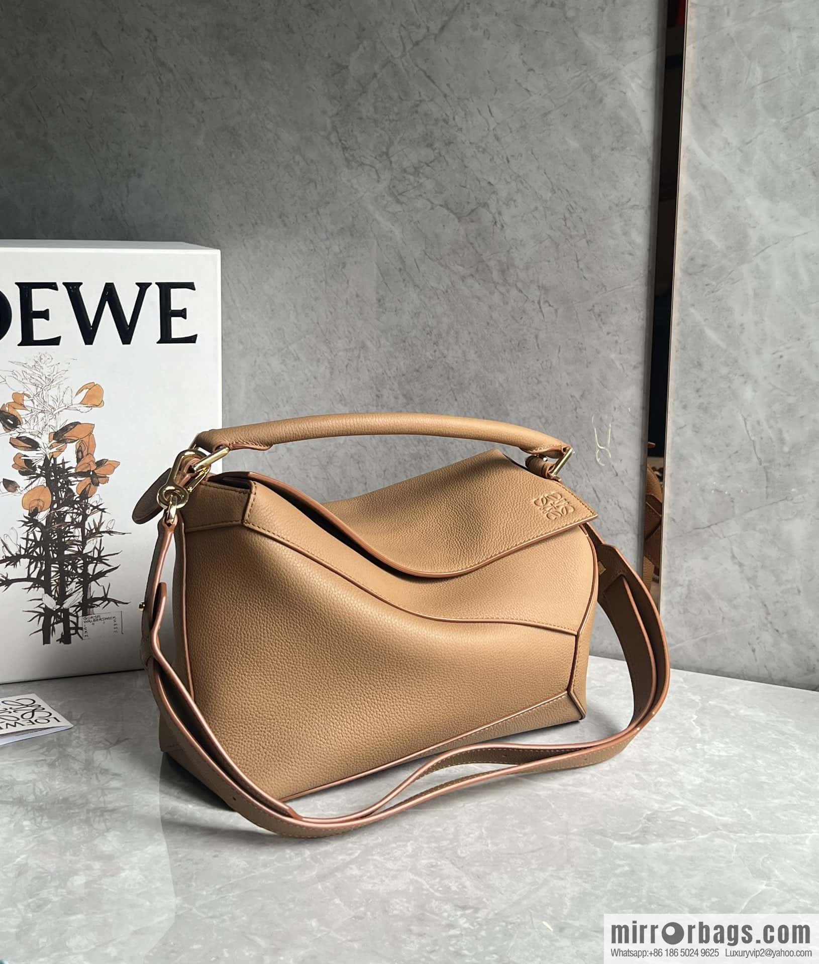 LOEWE puzzle 30CM 0533 apricot