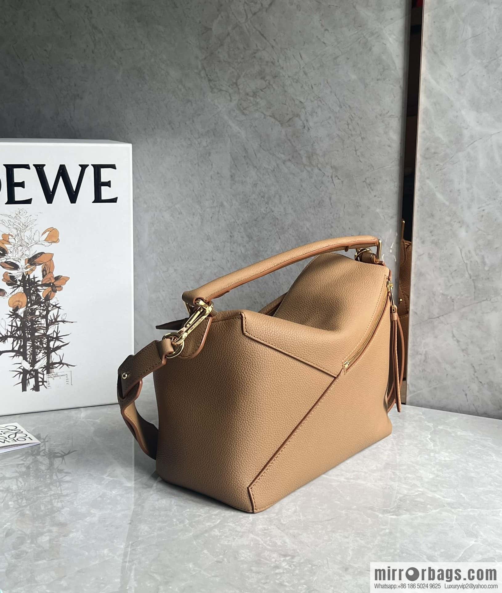 LOEWE puzzle 30CM 0533 apricot