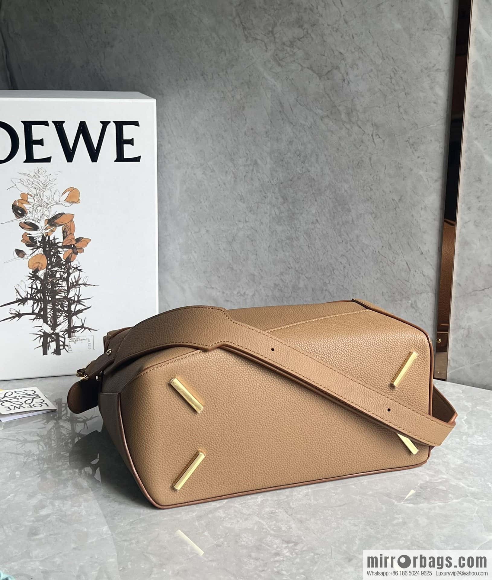 LOEWE puzzle 30CM 0533 apricot