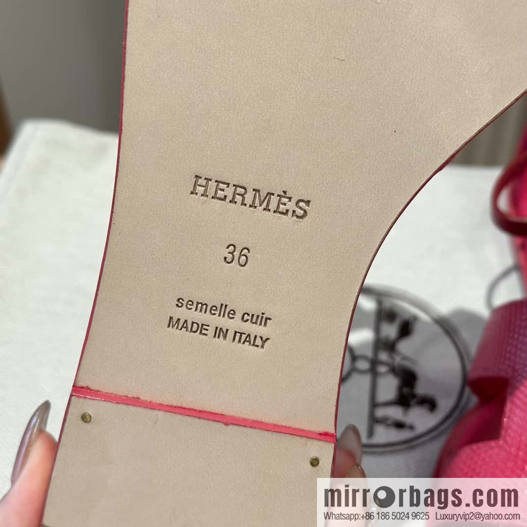 Hermès lizard leather new small sandals