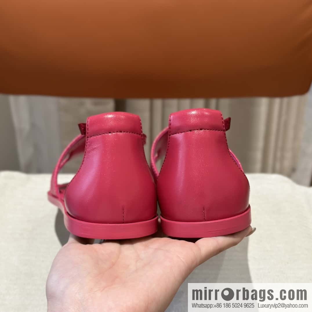 Hermès lizard leather new small sandals