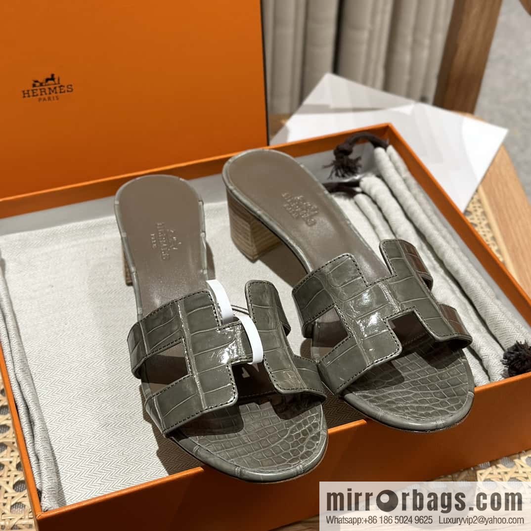 Hermès Crocodile 🐊 slippers
