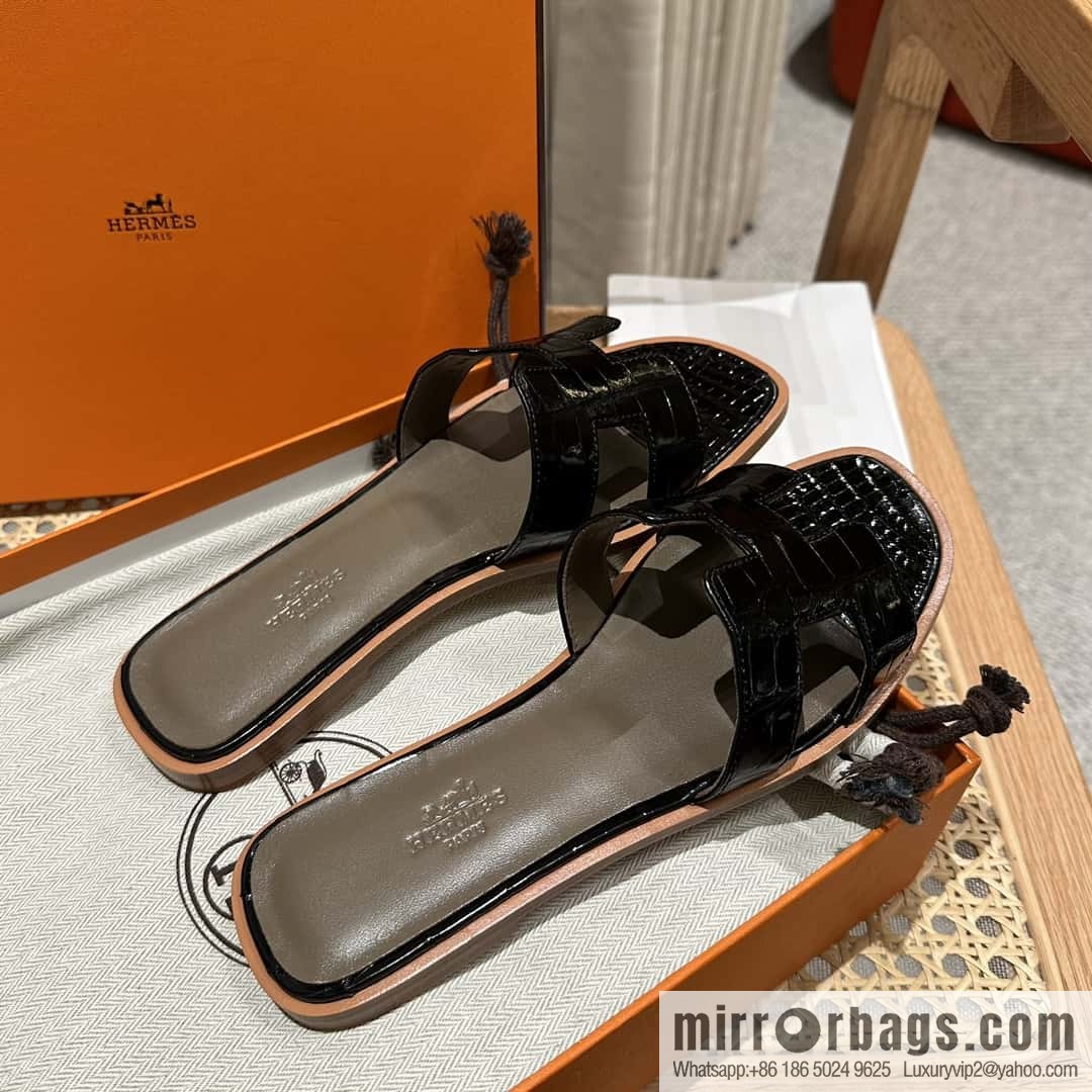 Hermès H tow crocodile skin