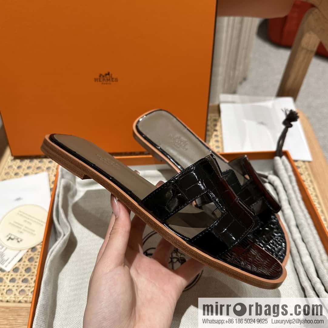 Hermès H tow crocodile skin