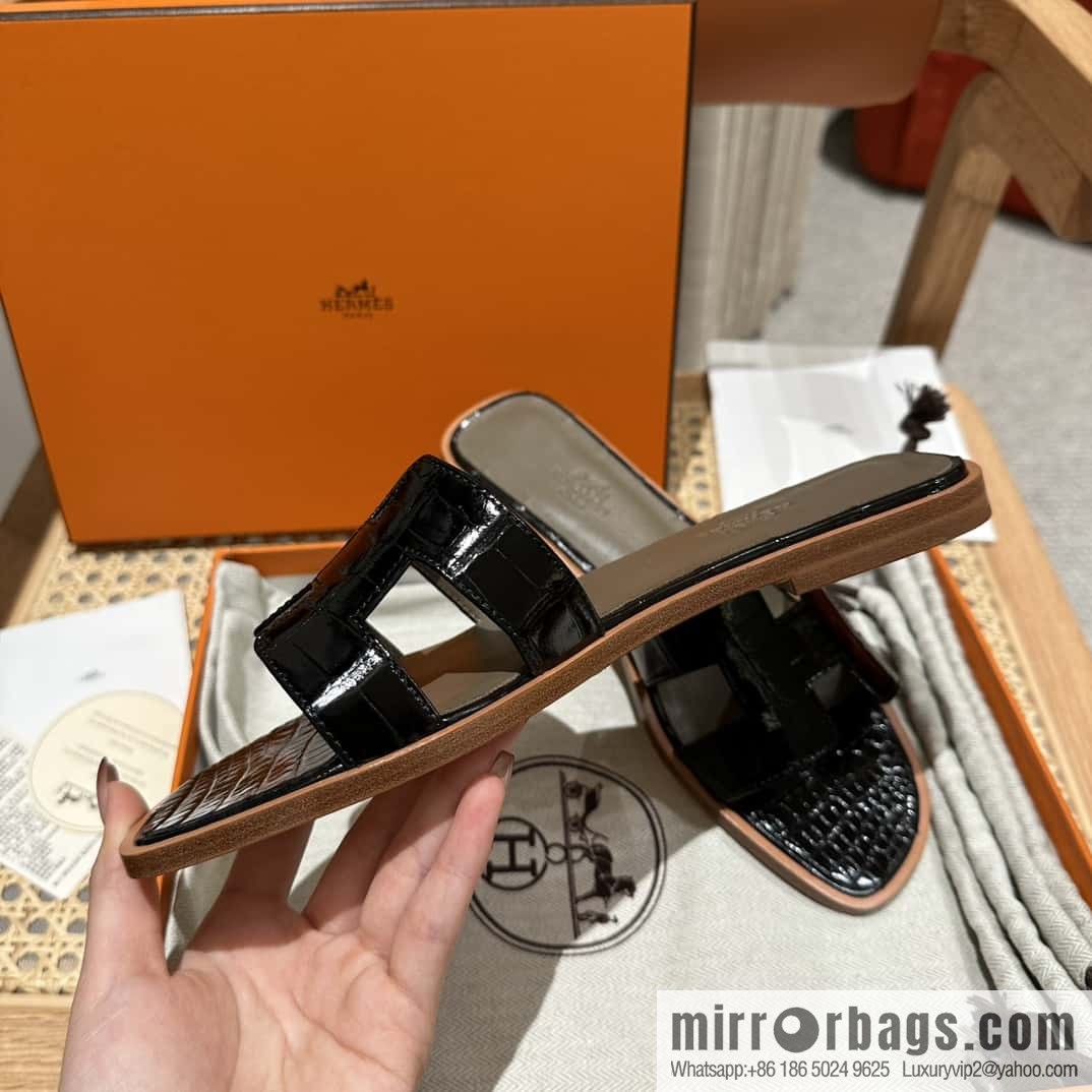 Hermès H tow crocodile skin