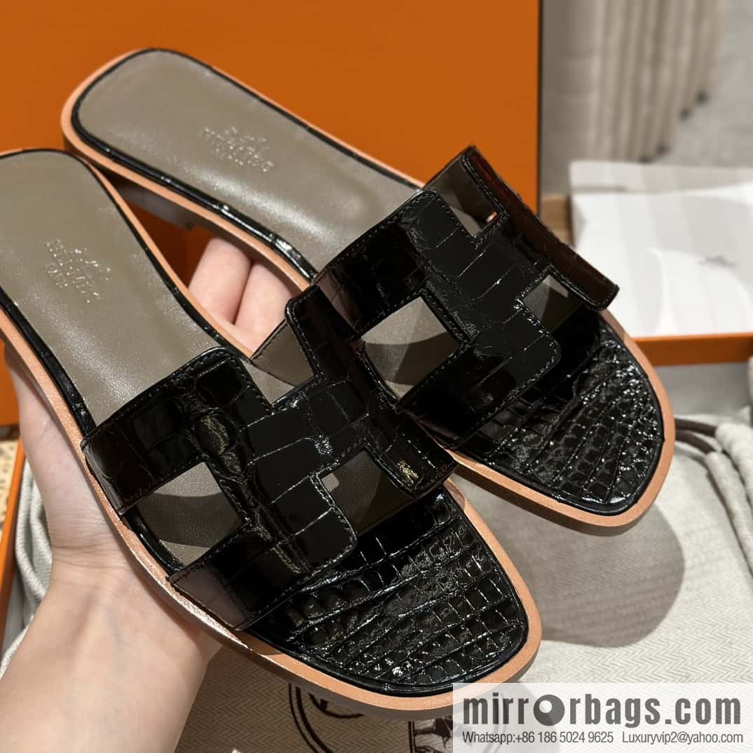Hermès H tow crocodile skin