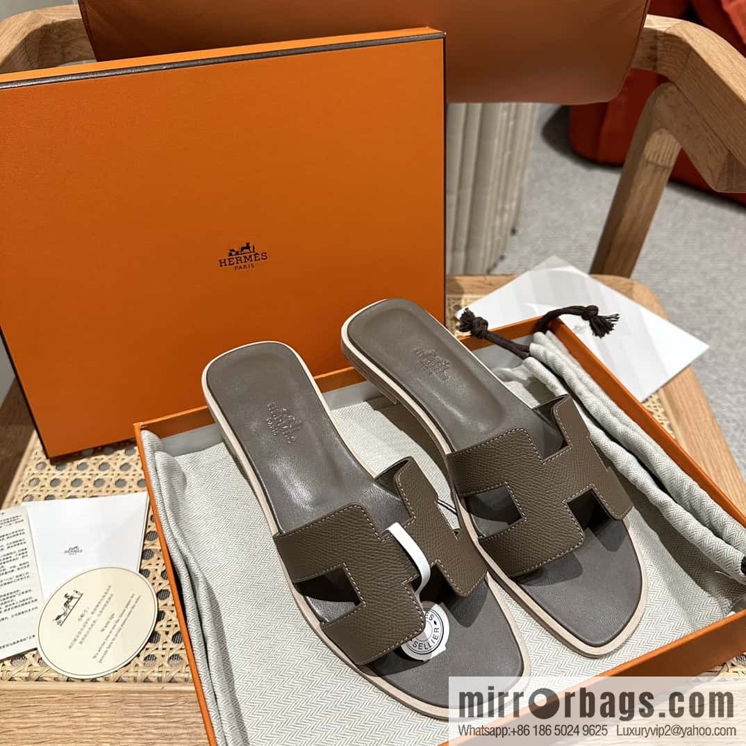 Hermès leather outsole H slippers
