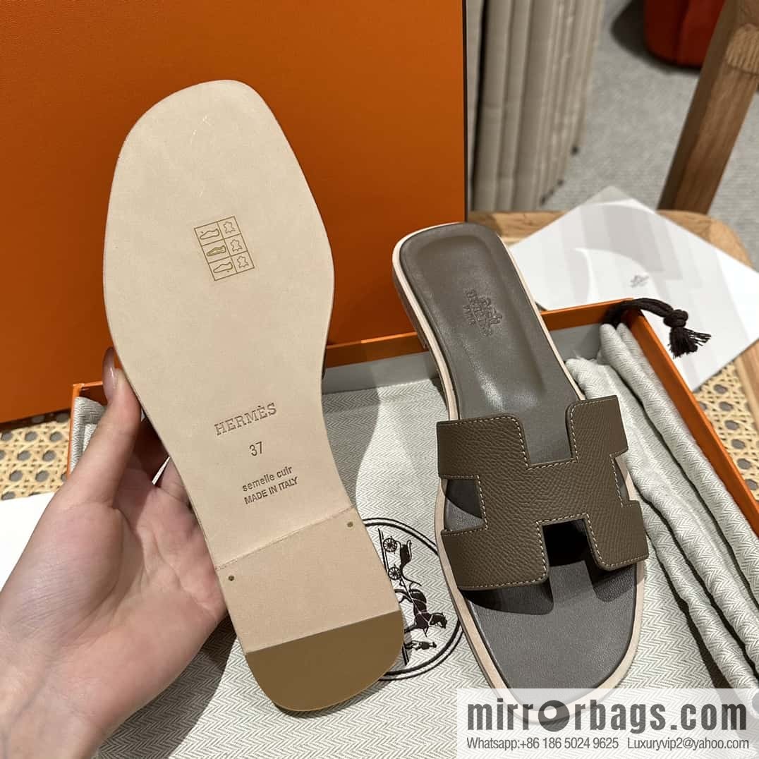 Hermès leather outsole H slippers