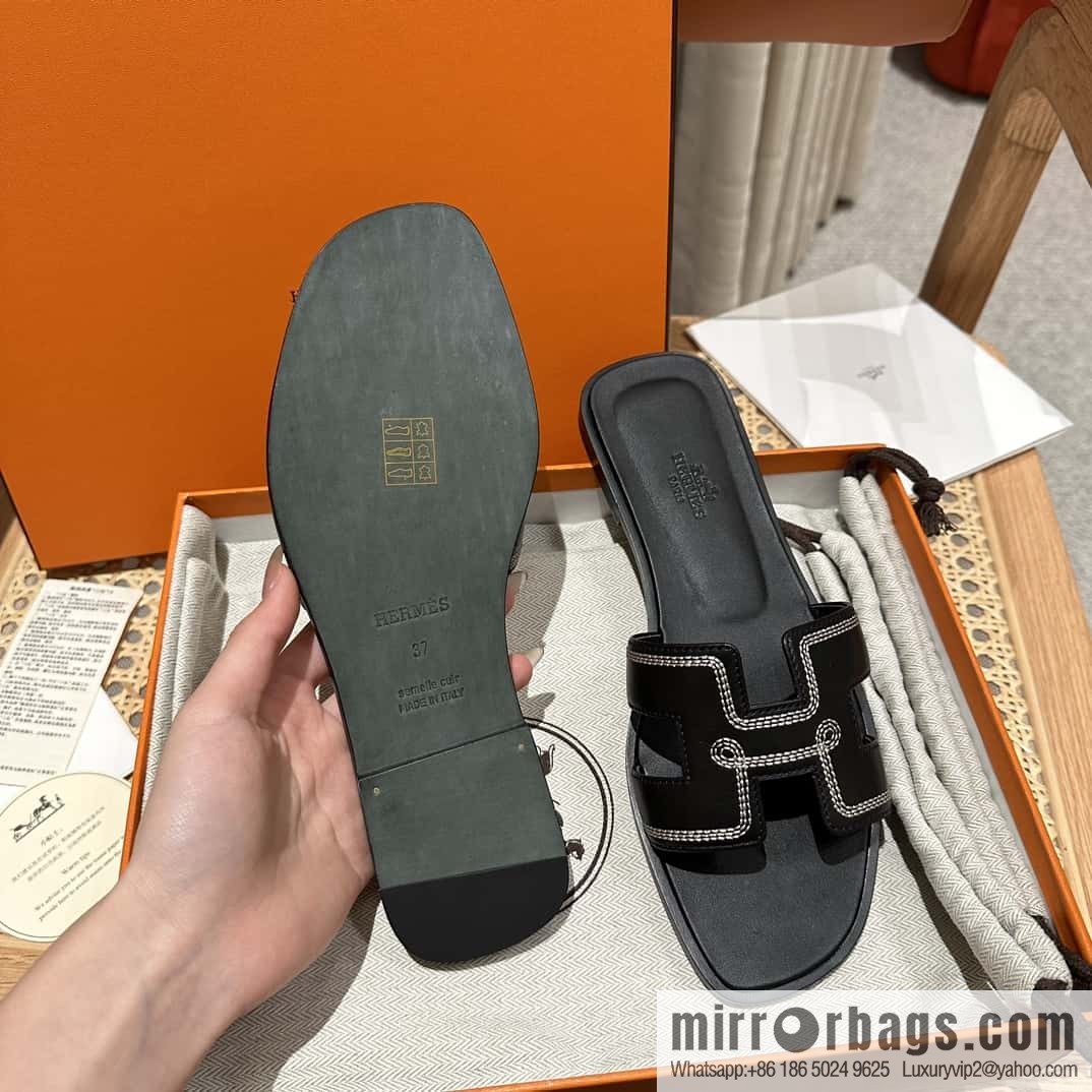 Hermès new embroidered slippers