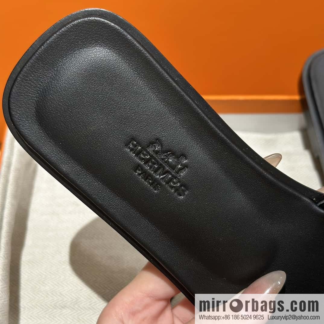Hermès new embroidered slippers