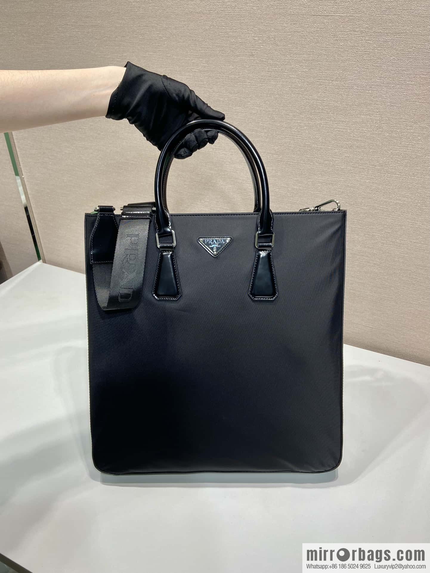 Prada 🎉 new tote bag 🎉 2VG115