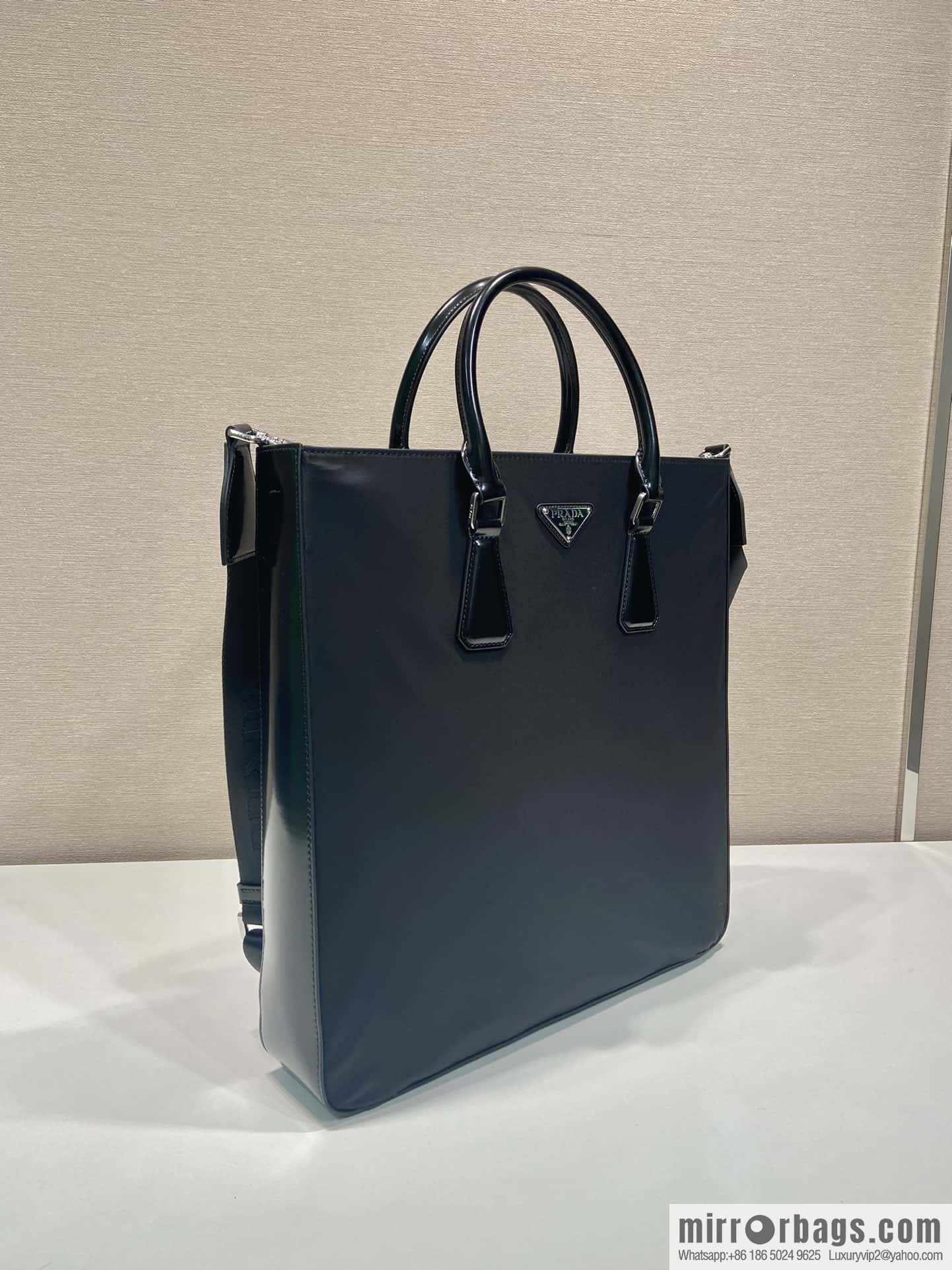 Prada 🎉 new tote bag 🎉 2VG115